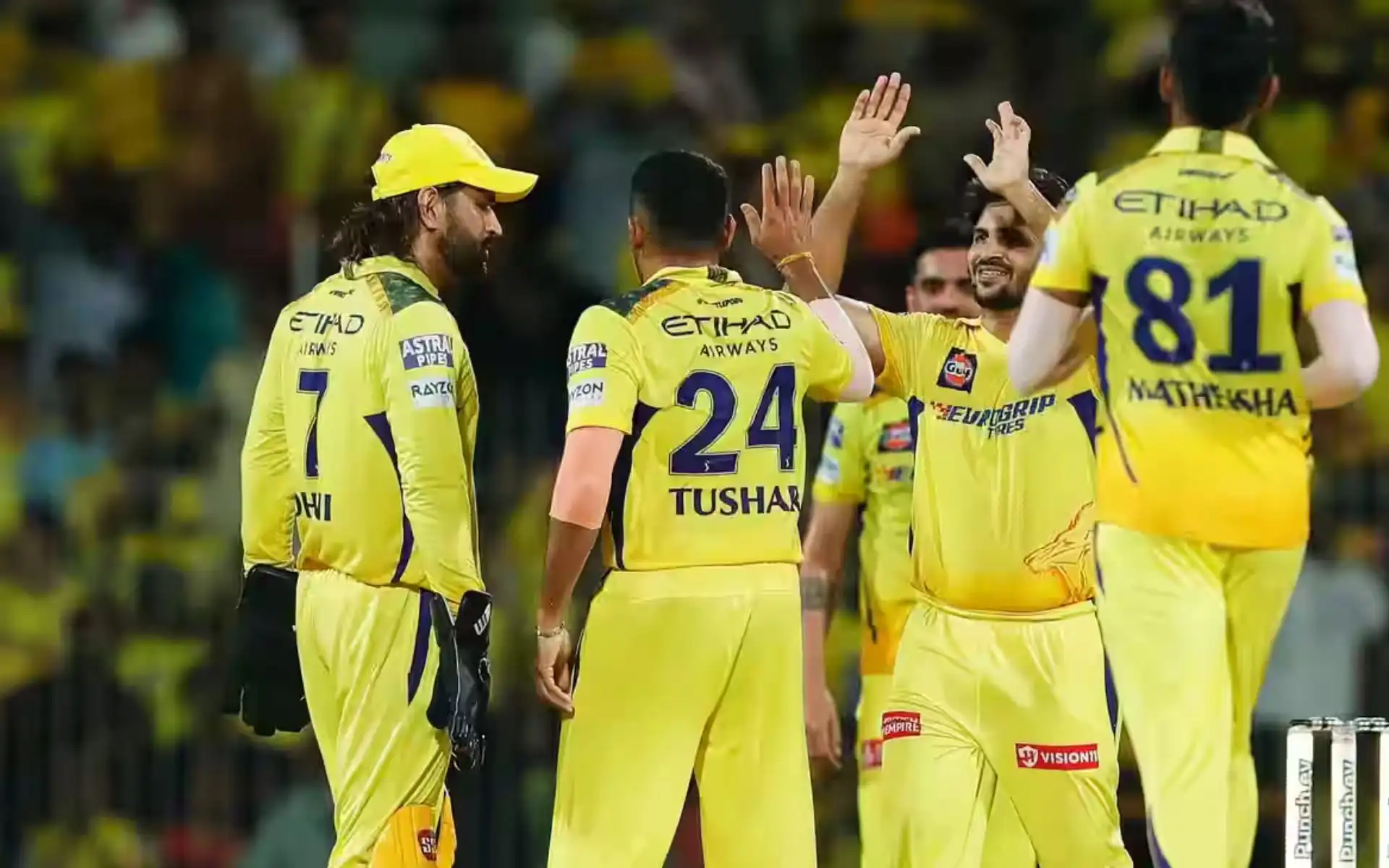 CSK players in action [Source: IPLT20.com]