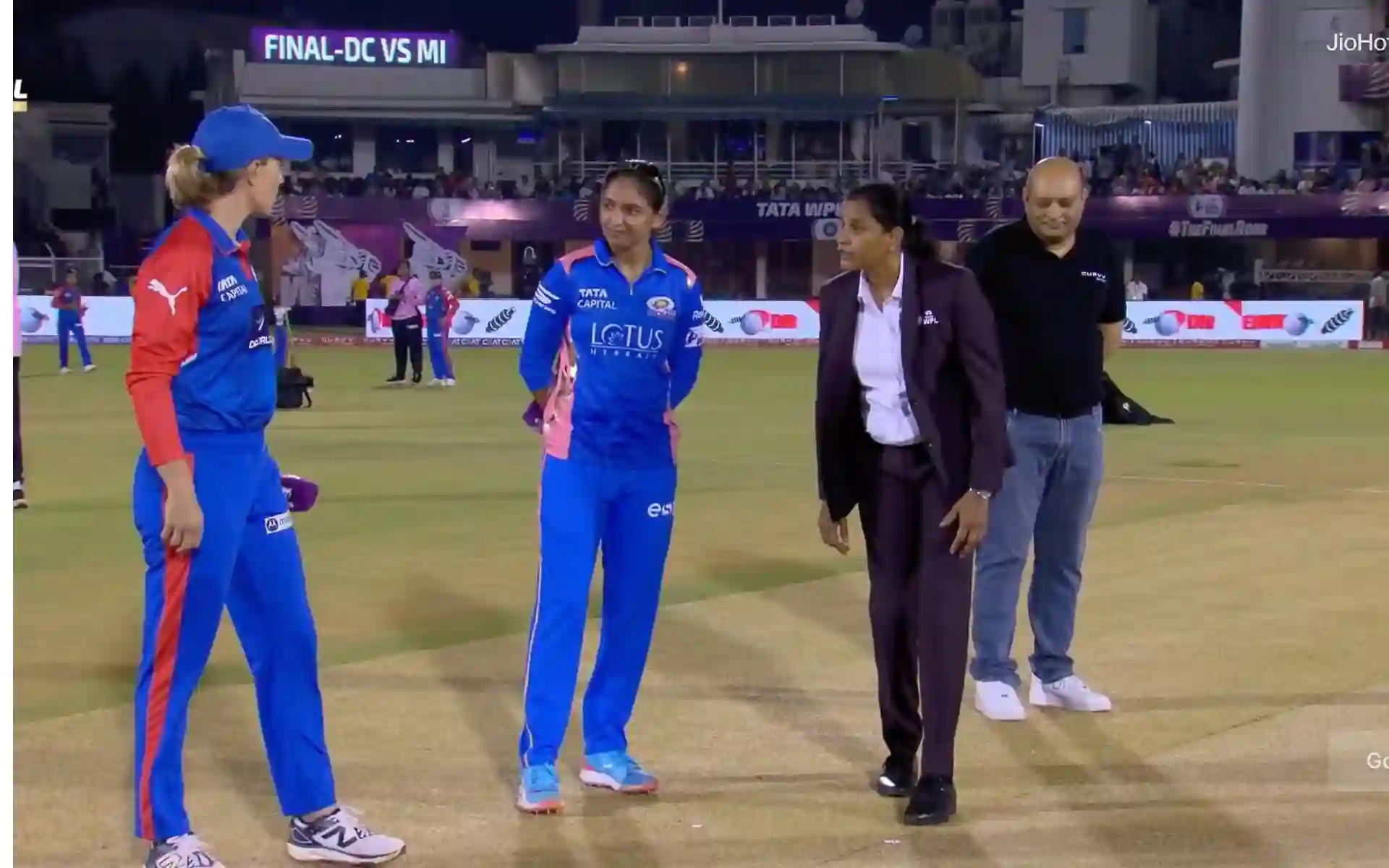 Delhi Capitals vs Mumbai Indians Final (Source:@Devil_Corner_/x.com)