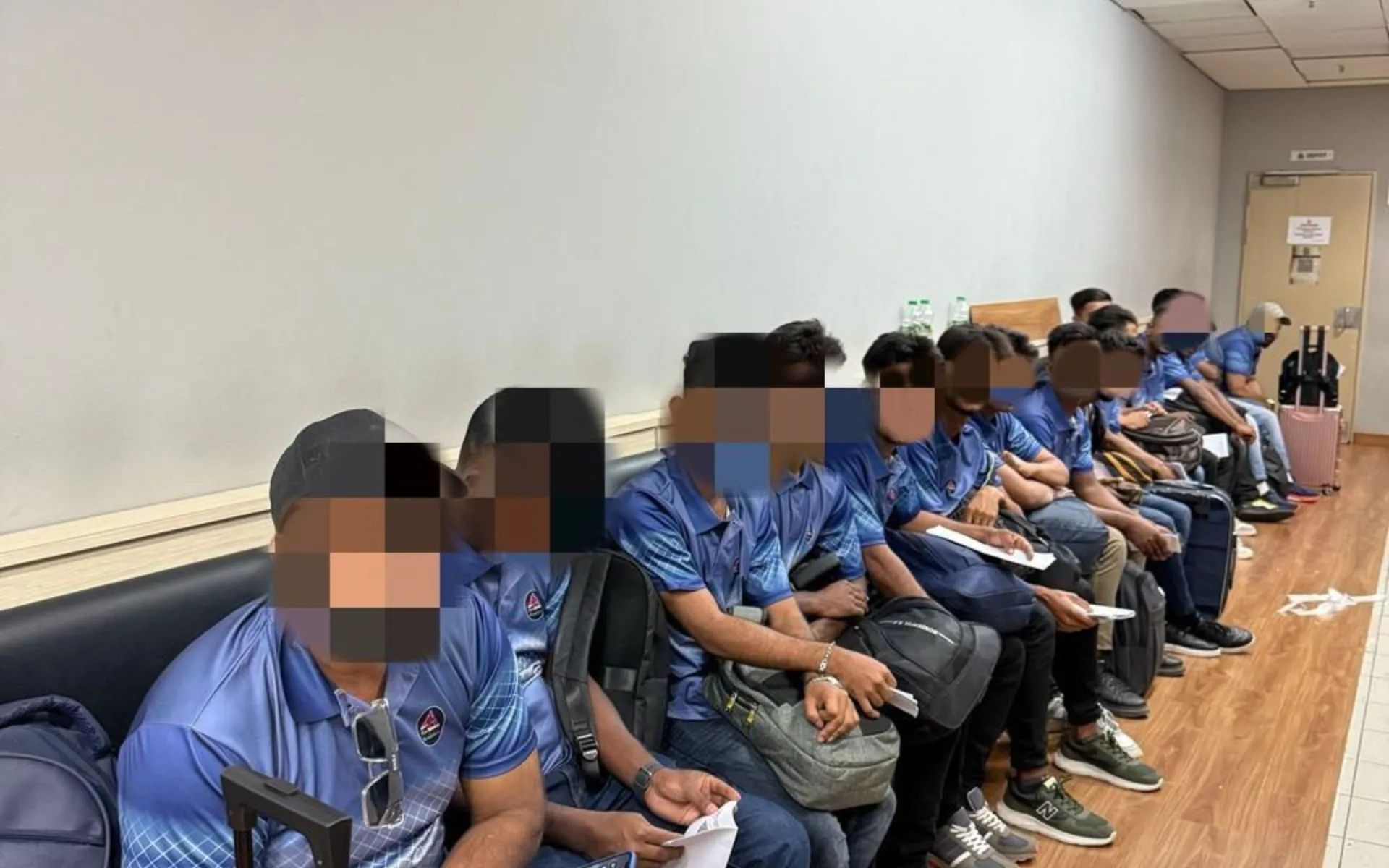 Group Of 15 Bangladeshi Men (Source: @MyBorderControl/x.com) 