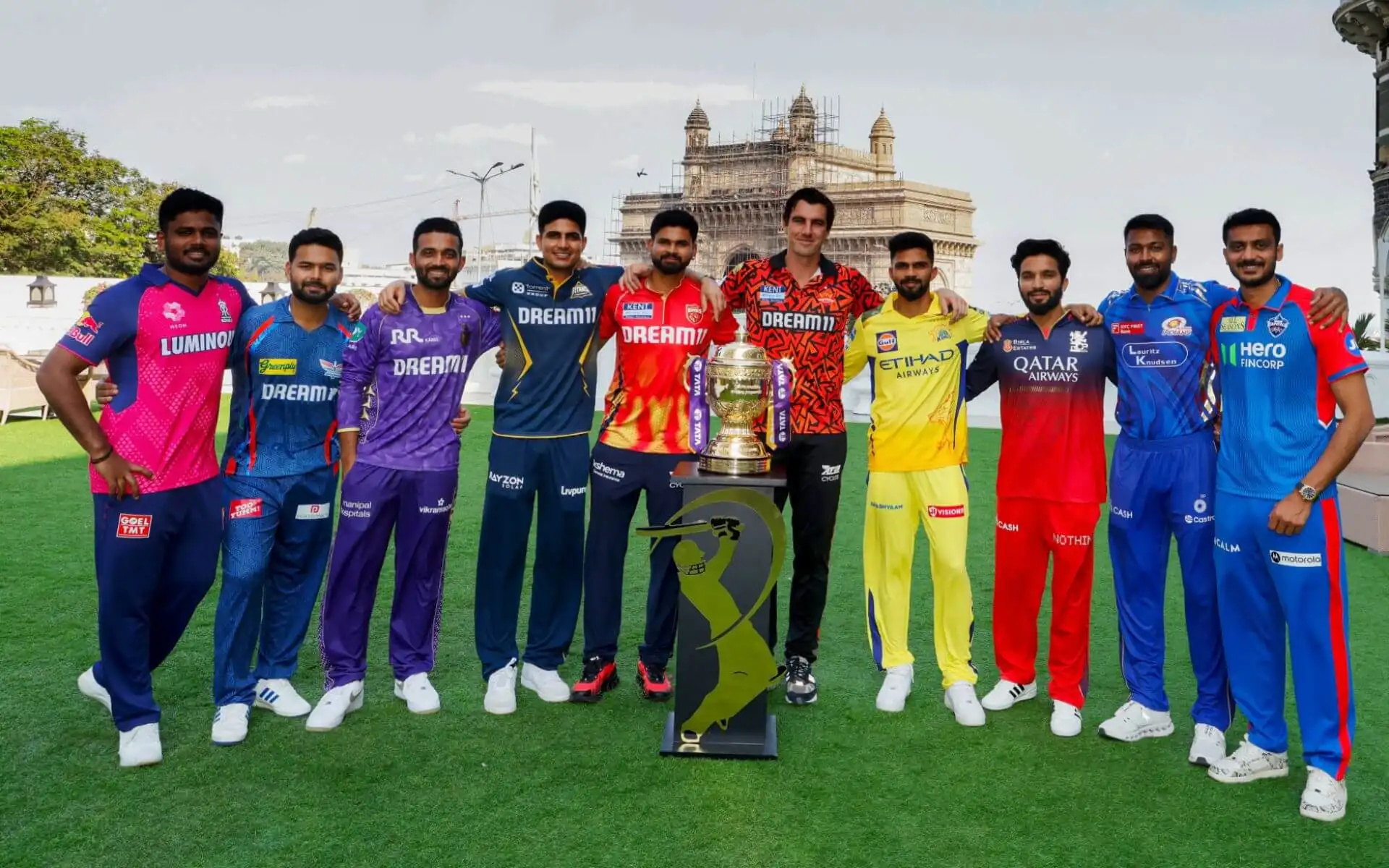 IPL 2025 captains with the trophy [Source: @mufaddal_vohra/X]