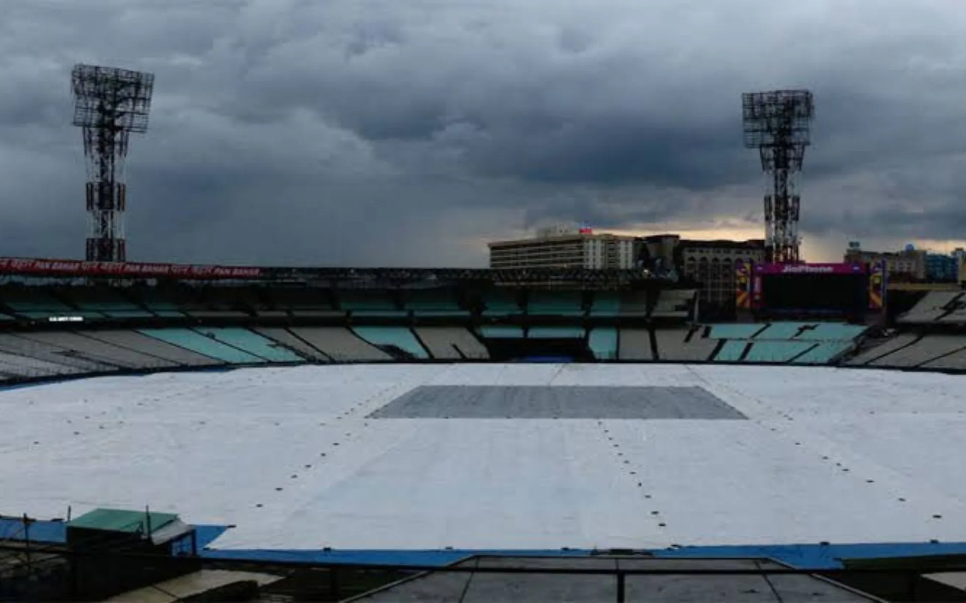 Kolkata weather updates [Source: @desisigma/X.com]
