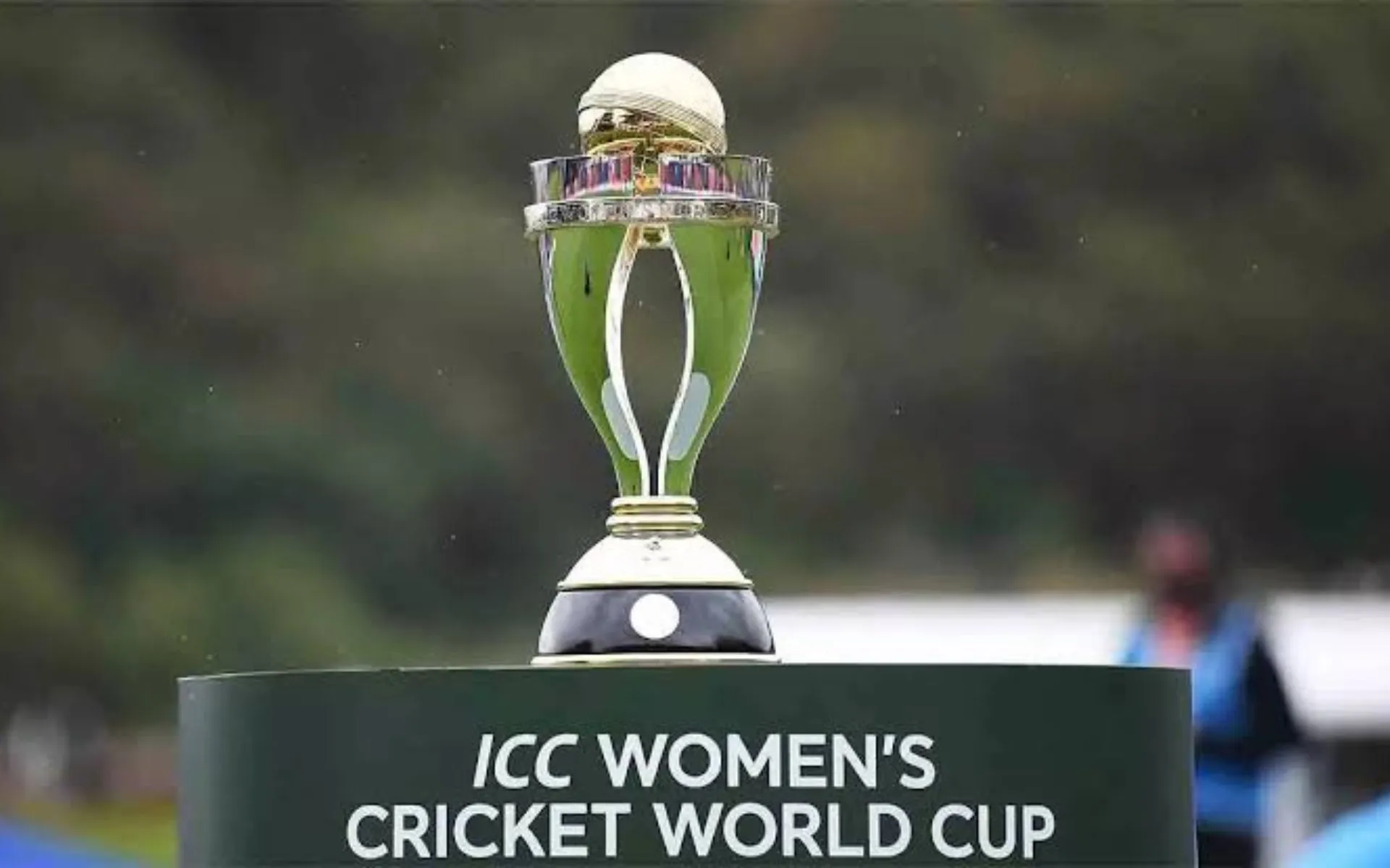 Women’s World Cup trophy [Source: @rohit_balyan/x.com]
