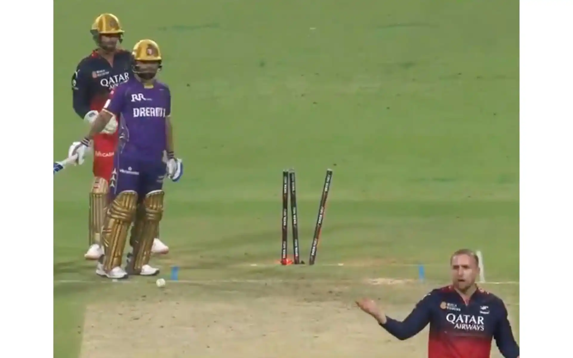 Liam Livingstone was seen appealing after Rinku Singh left a delivery that crashed into the stumps [Source: @kuchnahi1269083/x.com]