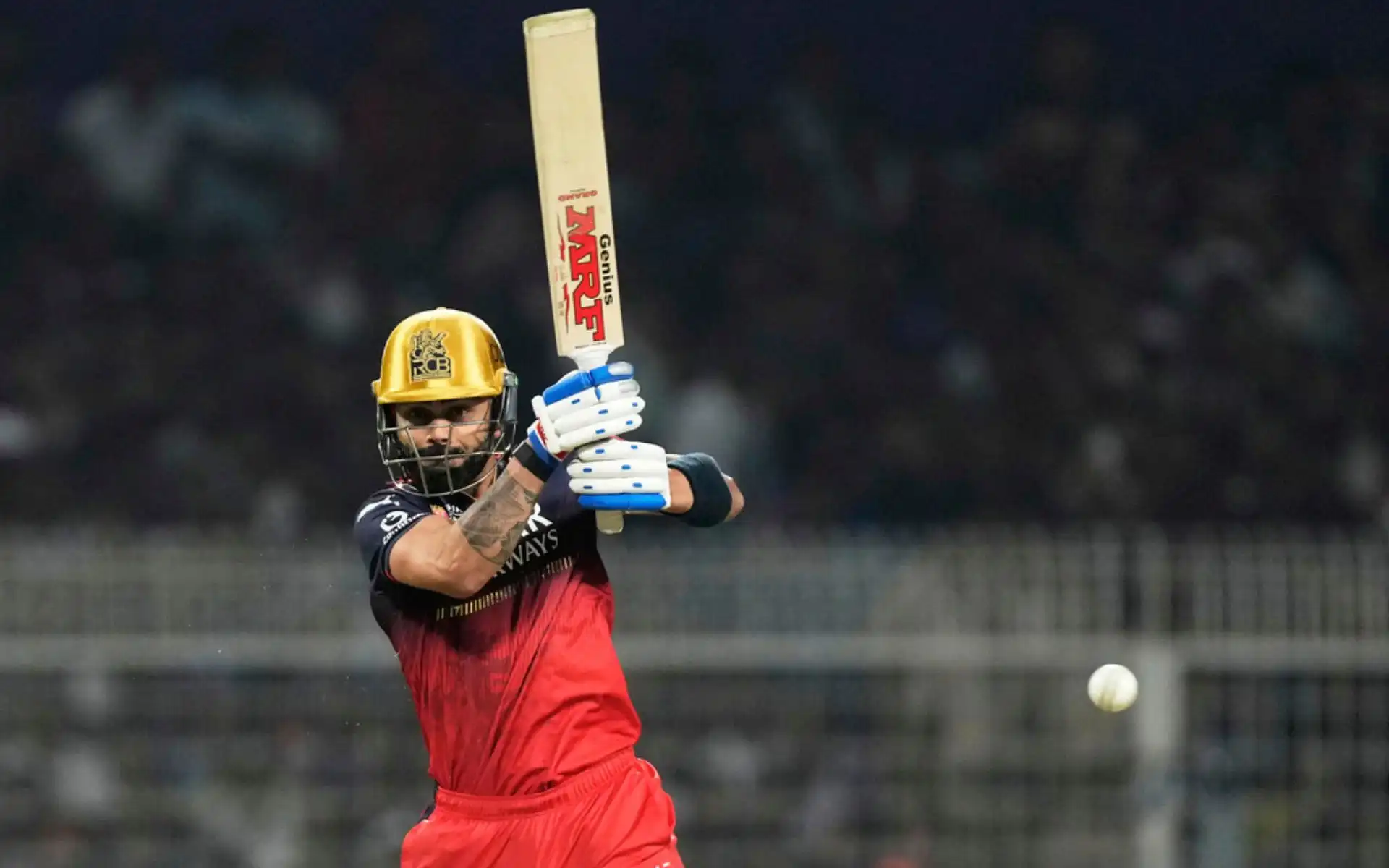 Virat Kohli batting vs KKR (Source: AP Photos)