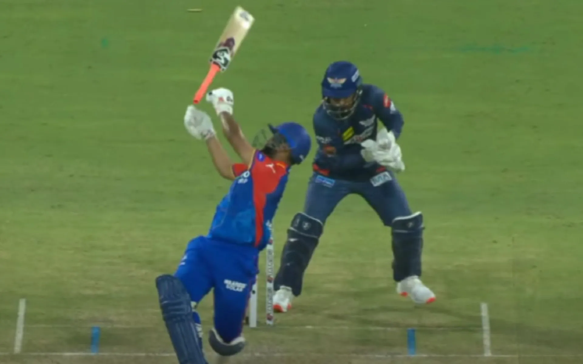 Rishabh Pant's bat almost hit KL Rahul [Source: @crickaith/youtube.com]