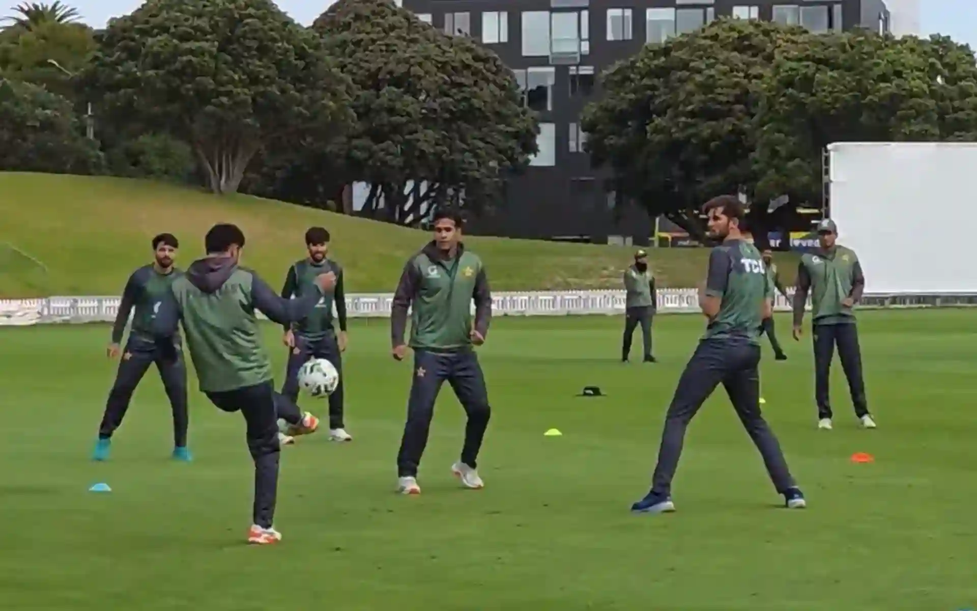Pakistan players playing football in Wellington [Source: @TheRealPCB/x]