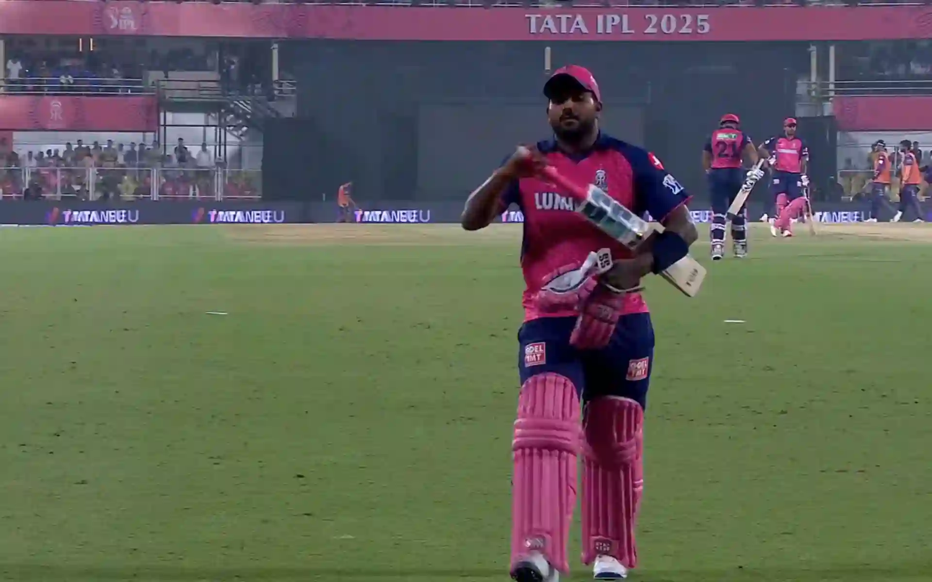 Did RR Commit A Blunder By Promoting Hasaranga Over Jurel And Hetmyer Vs KKR In IPL 2025?