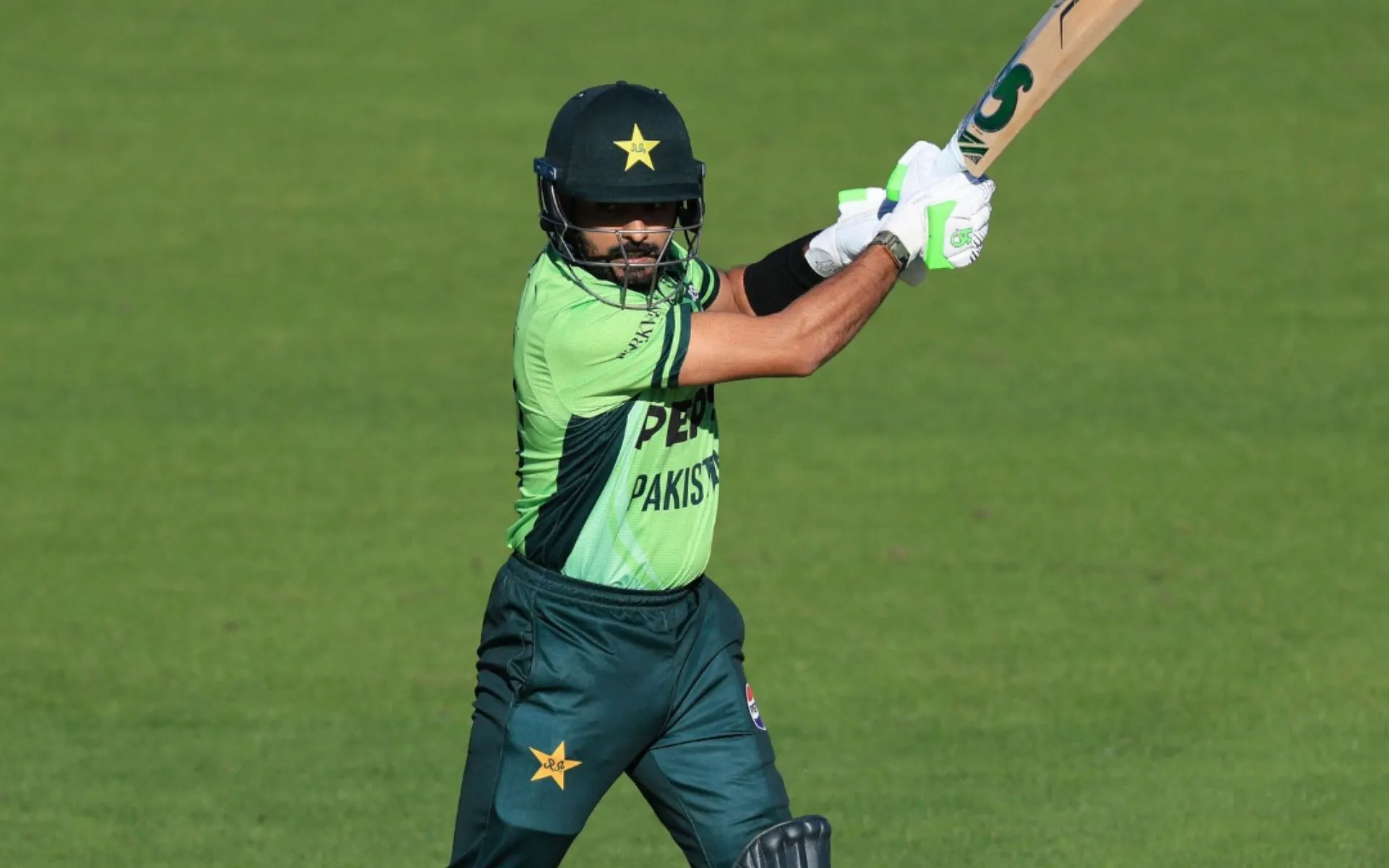 Babar Azam in action [Source: @MoOnAnSari53401/X]