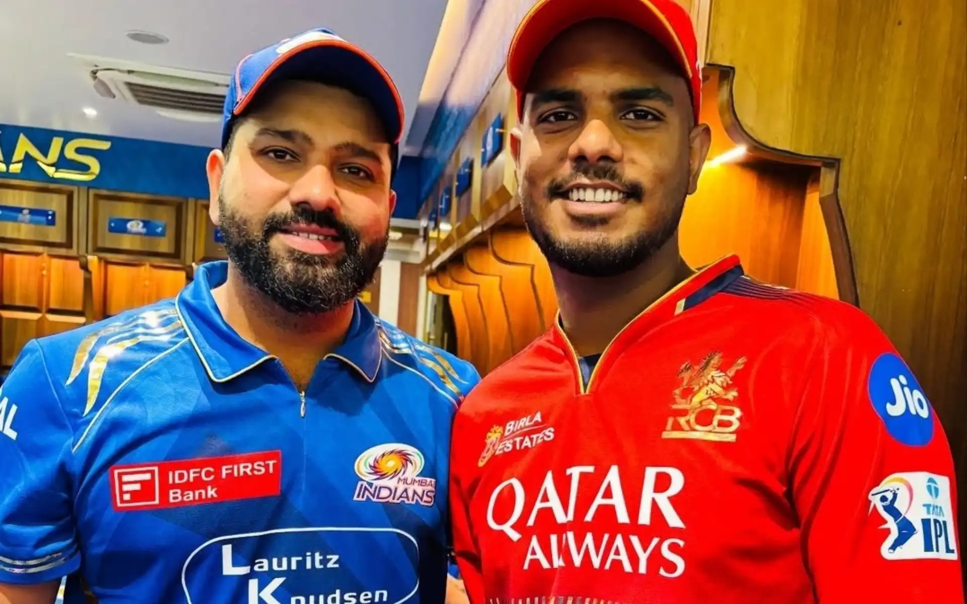 Rohit Sharma meets Yash Dayal after MI-RCB game [Source: @mufaddal_vohra/X.com]