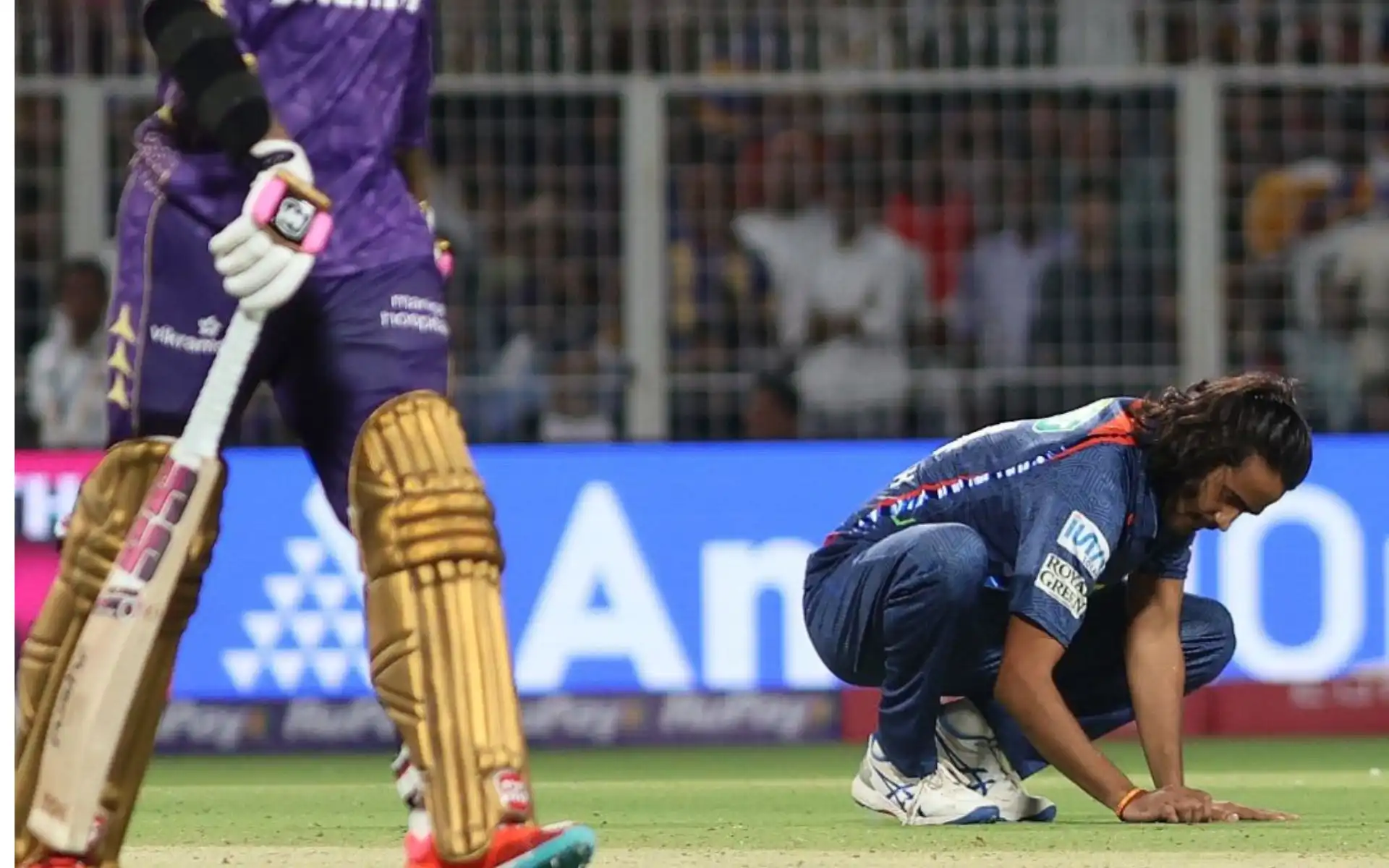 Digvesh Rathi removes Sunil Narine [Source: @LuciferCric/X.com]