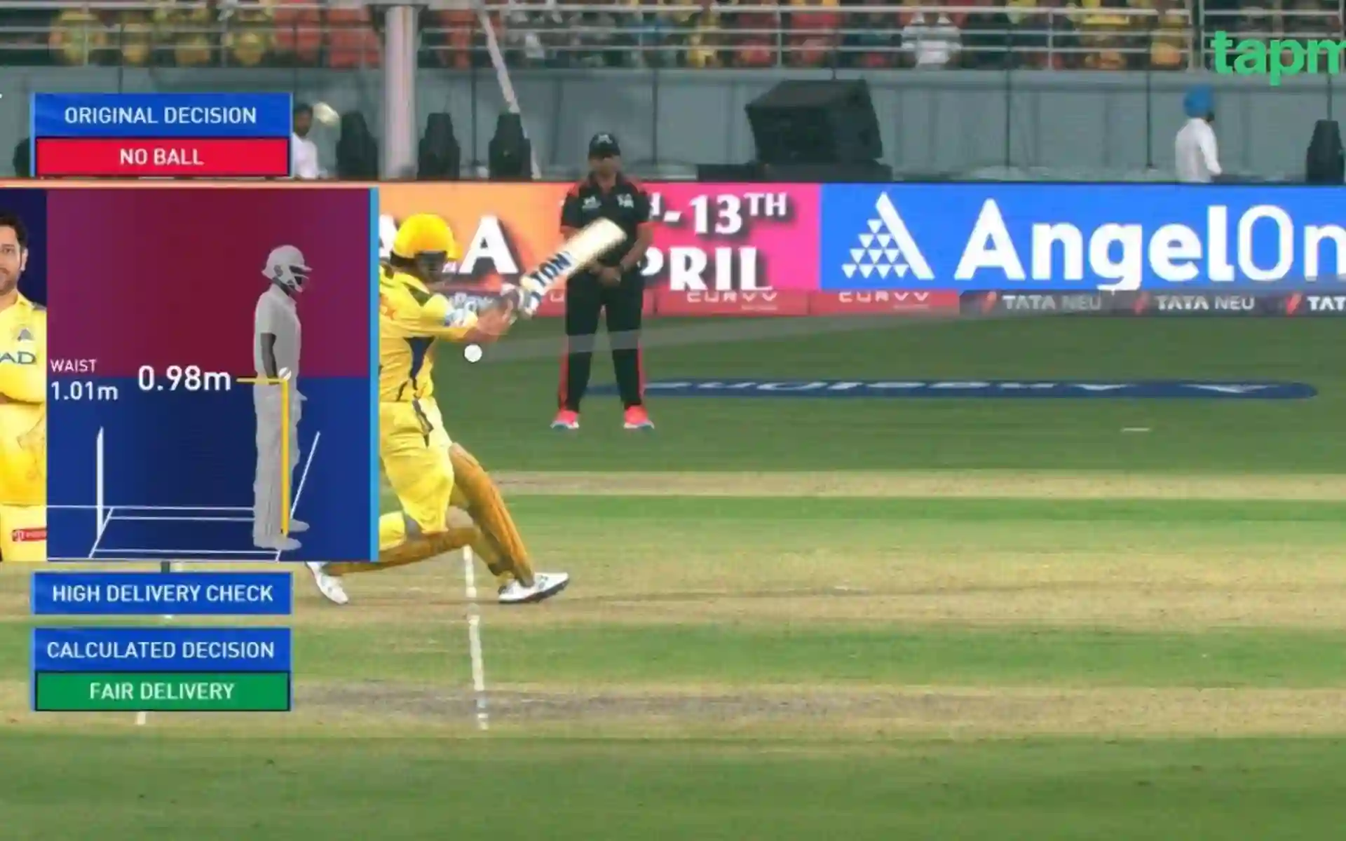 MS Dhoni Controversy - (Source : @ScreenGrab)
