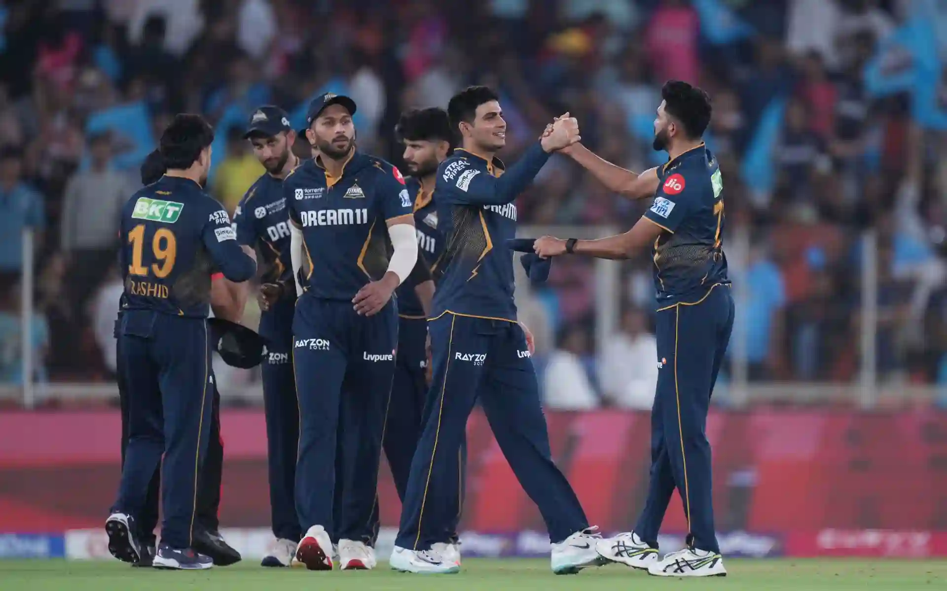 Shubman Gill and GT players celebrating a wicket vs RR (Source: AP Photos)