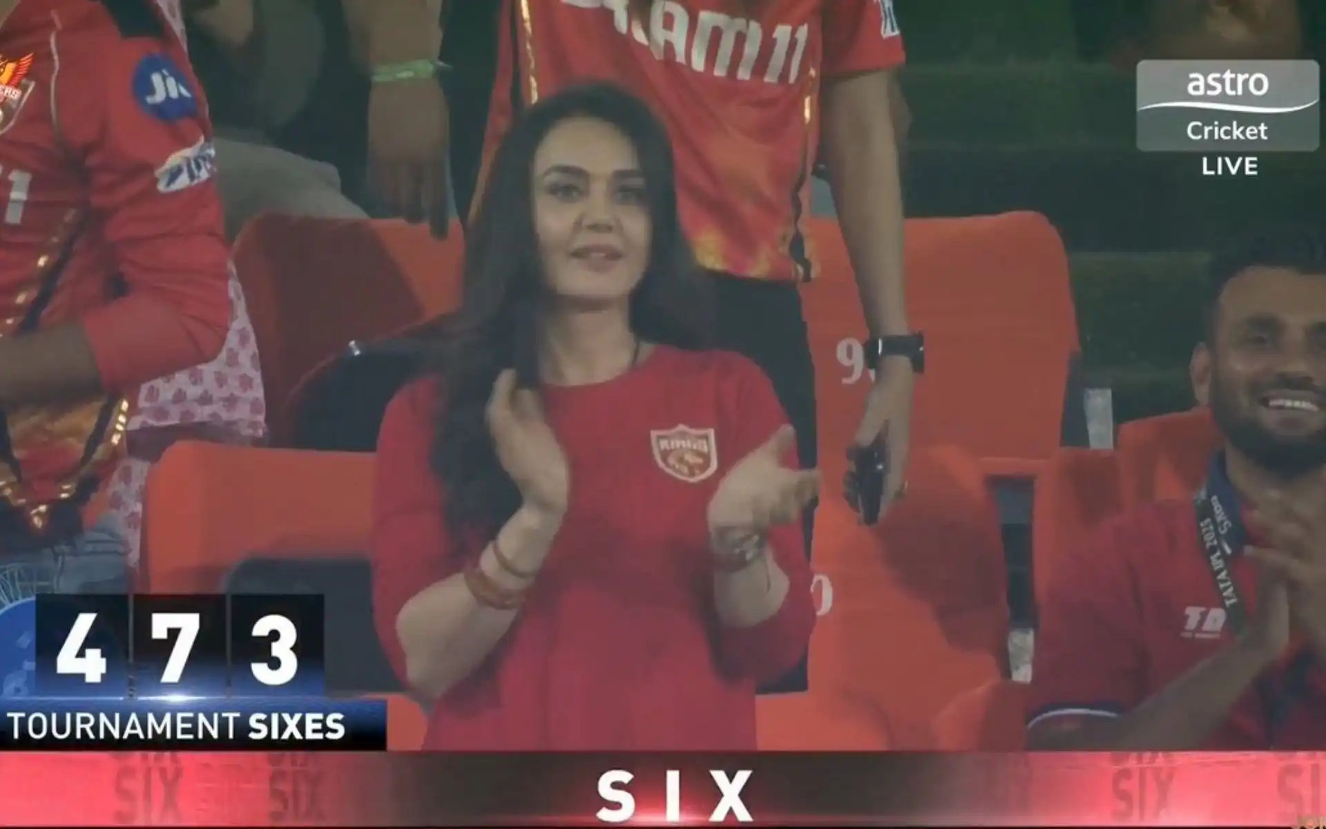 PBKS Owner Preity Zinta Enjoys Shreyas Iyer's Long And Handsome Six vs SRH In IPL 2025