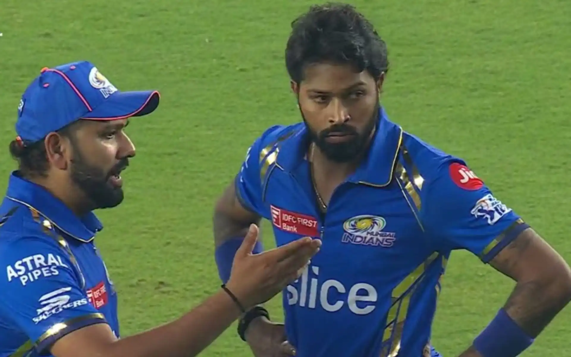 Rohit Sharma and Hardik Pandya [Source: @AvengerReturns/x.com]