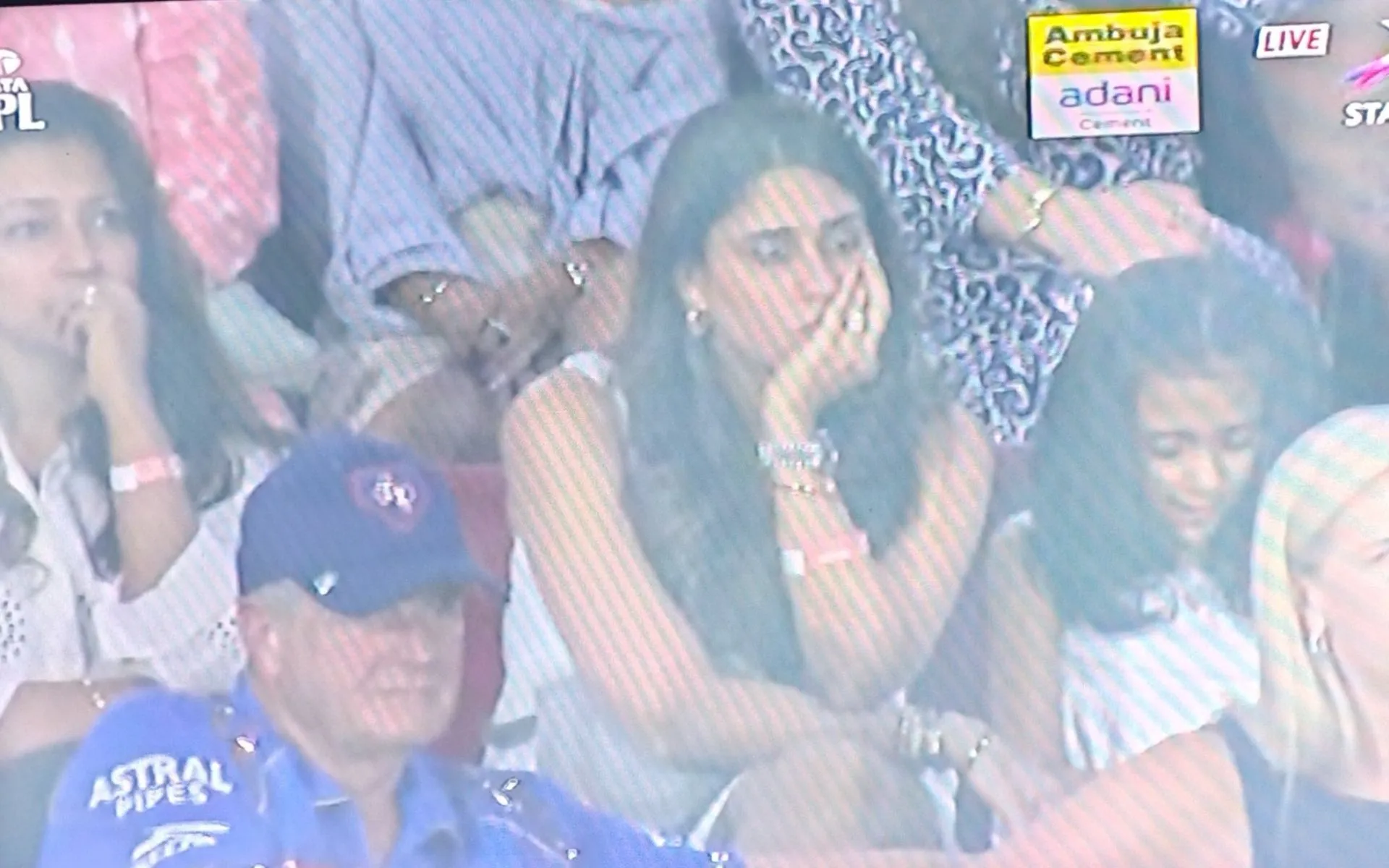 Ritika heartbroken after Rohit Sharma's wicket [Source: @Cricofy24/X.com]
