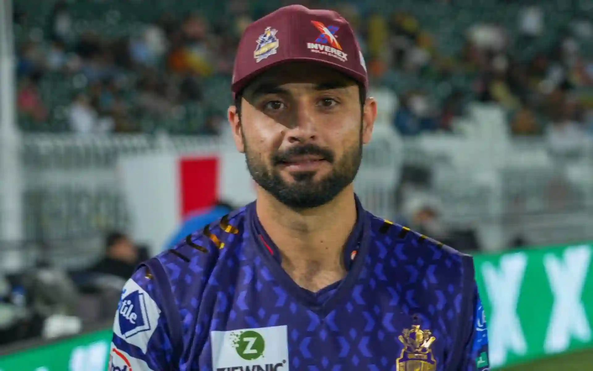 Abrar Ahmed is the current owner of Maroon Cap [Source: @thePSLt20/x.com]