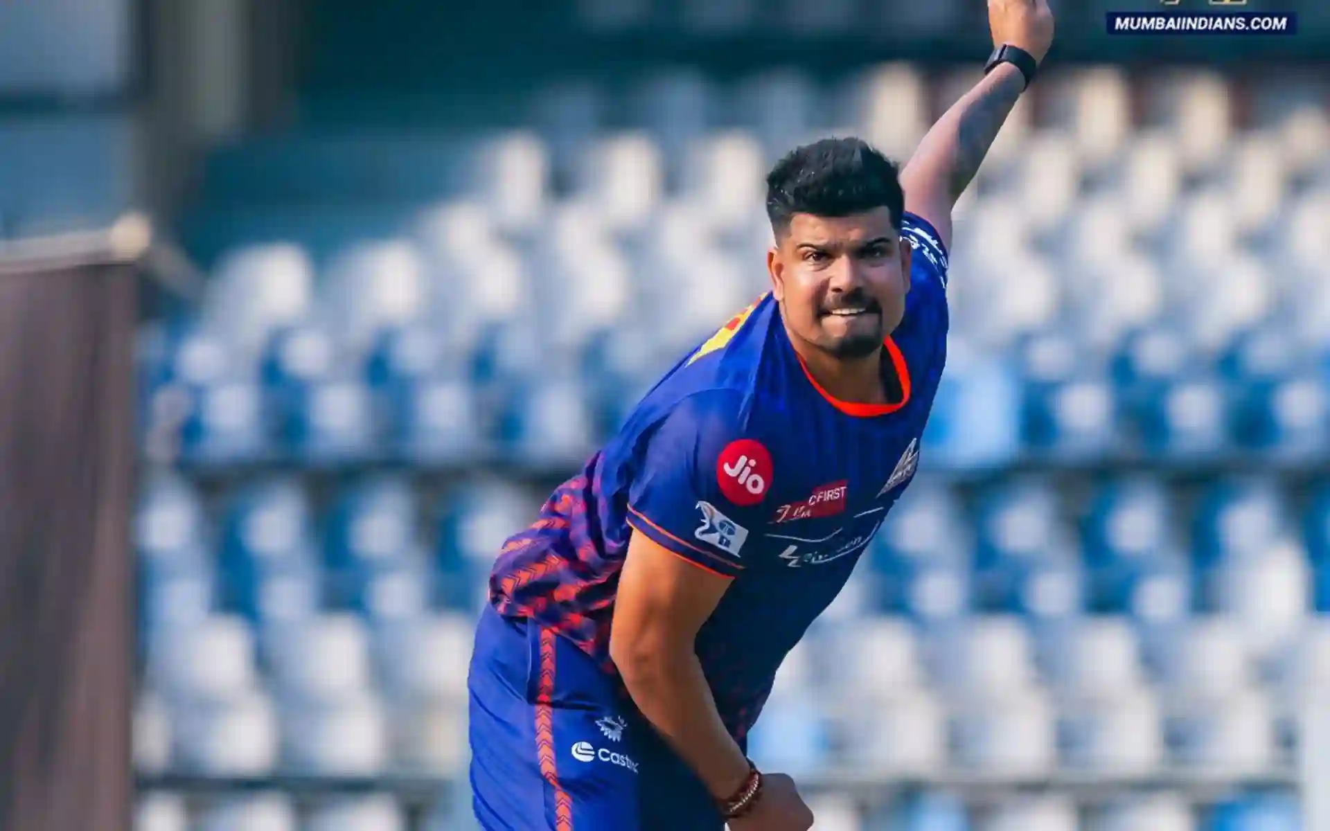 Karn Sharma's Magical Bowling (Source: @mipaltan/x.com)