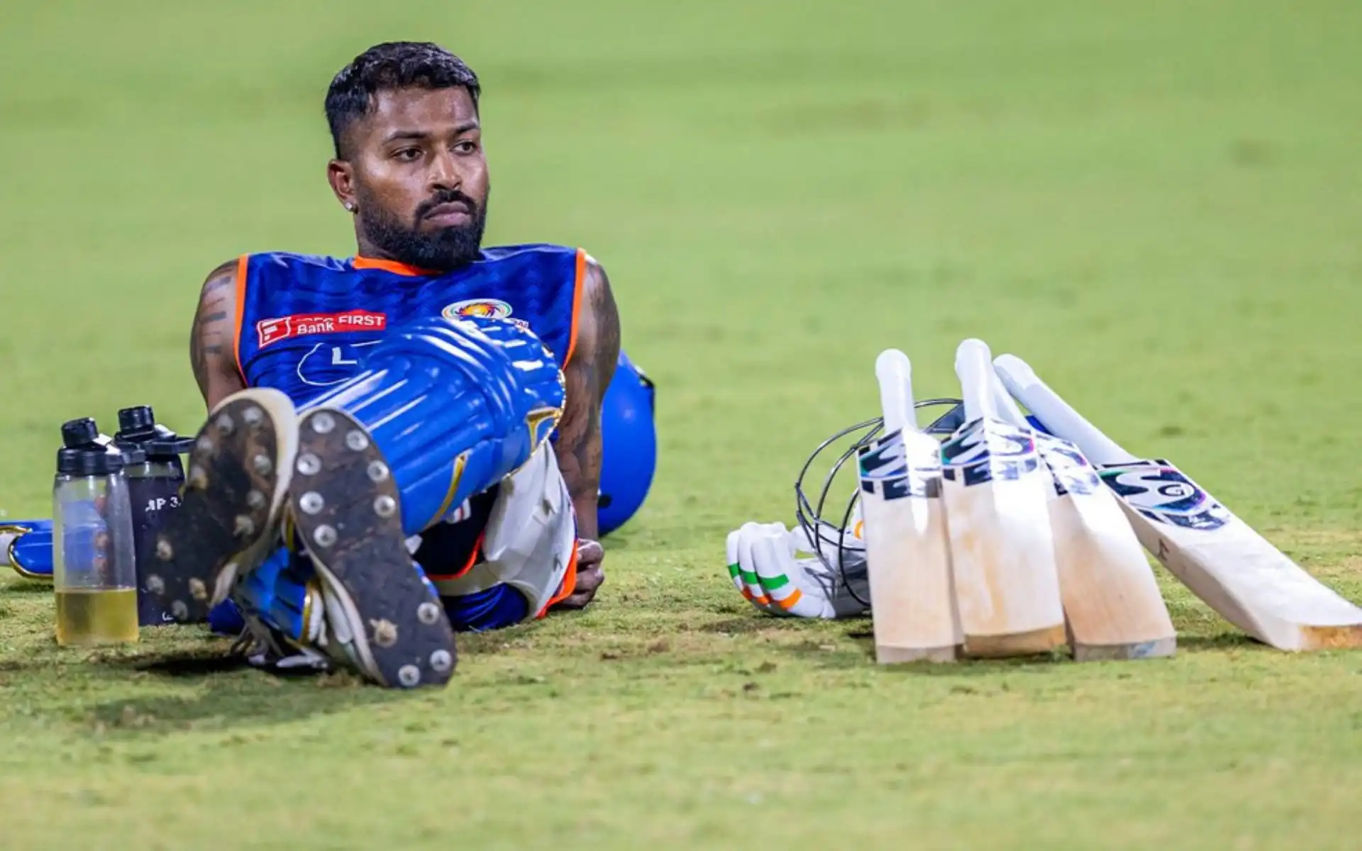 Hardik Pandya with his collection of bats in IPL 2025 [Source: @mipaltan/x]