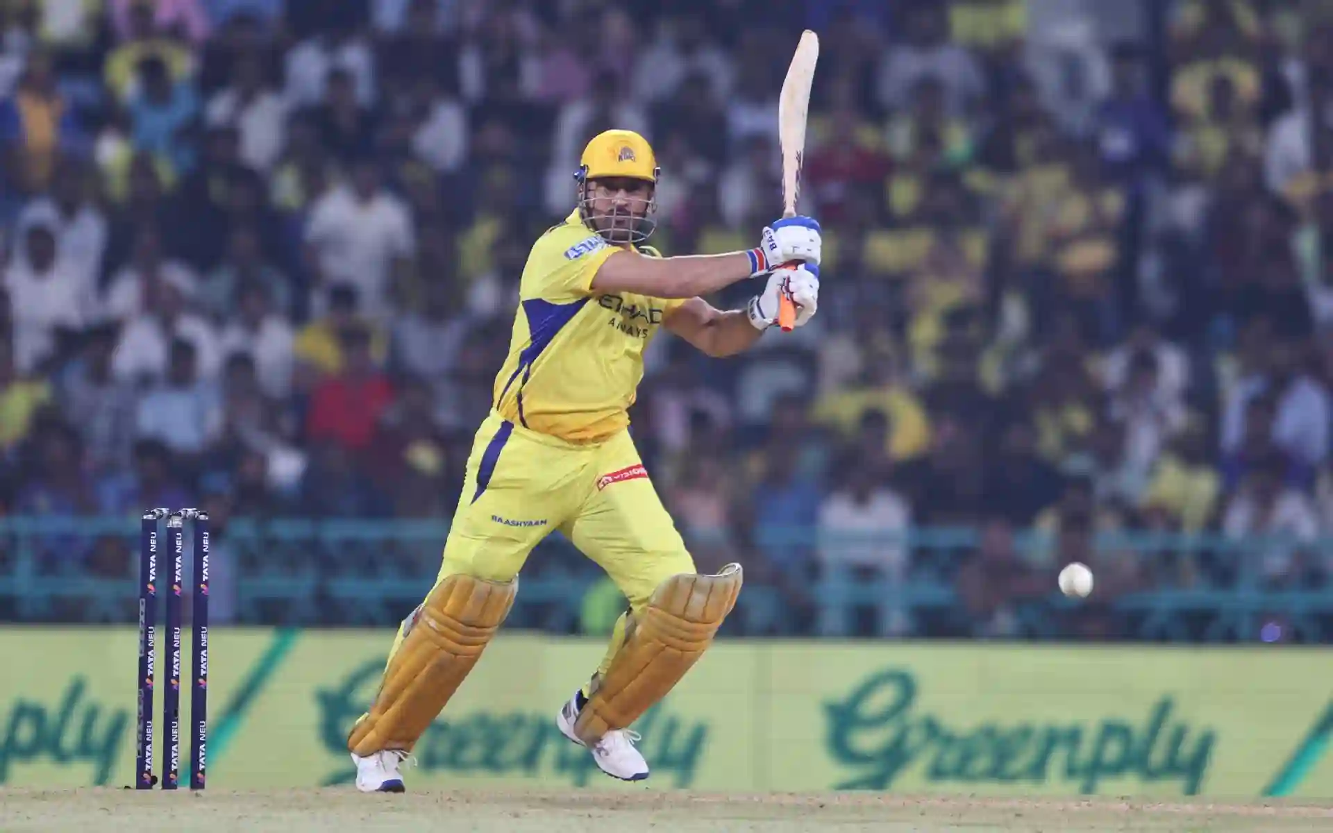 MS Dhoni gets awarded as Player of the match [Source: AP Photos]