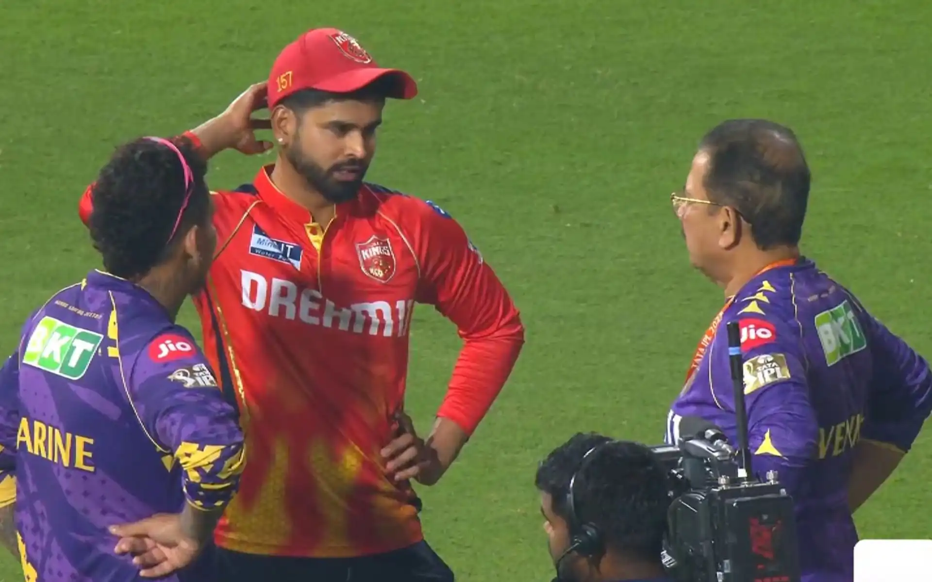 Shreays Iyer and Venky Mysore [Source: @AdityaVerma369/X]