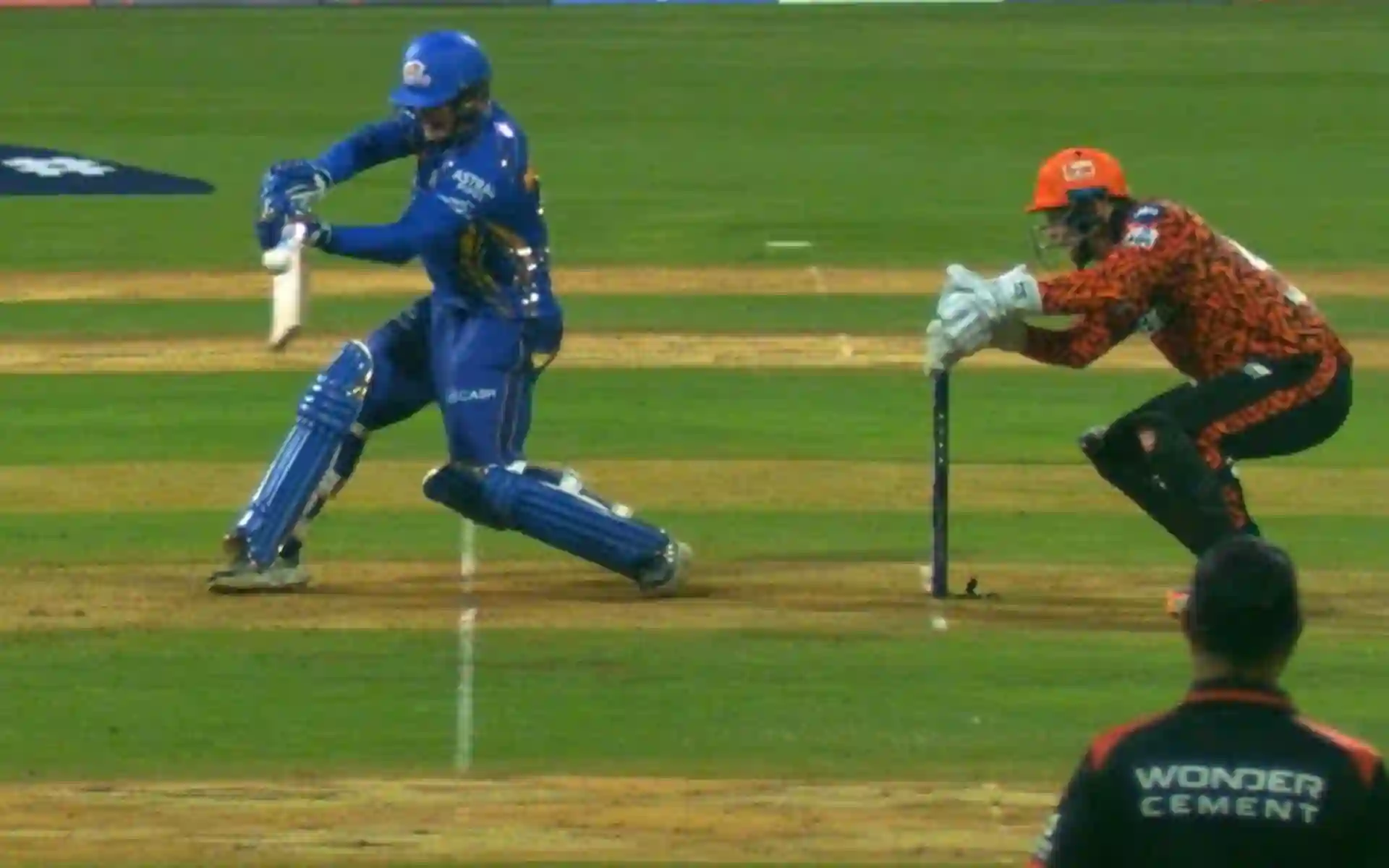 MI vs SRH no-ball incident (Source:@LoyalSachinFan/X.com)