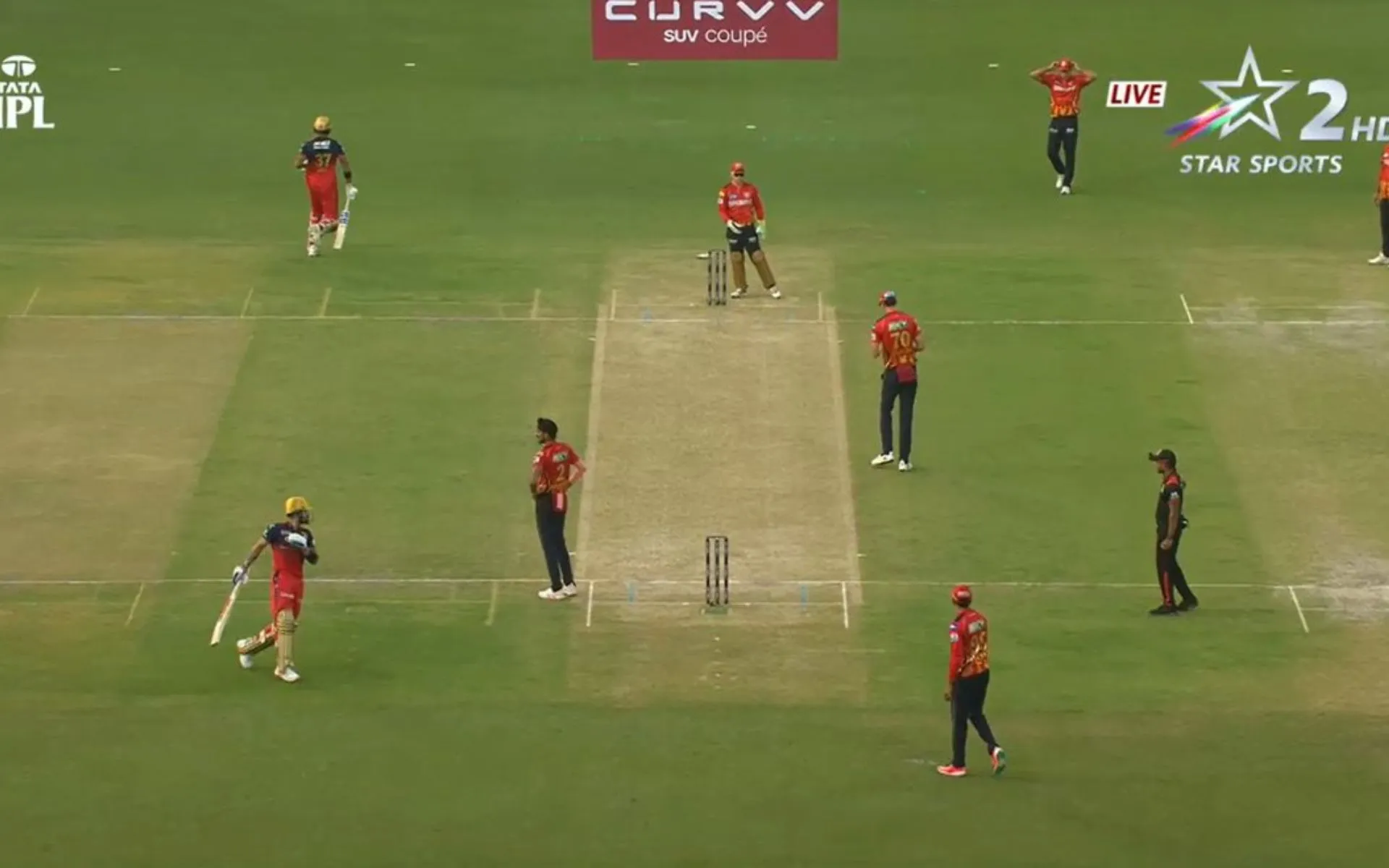 Virat Kohli running - (Source : @ScreenGrab)