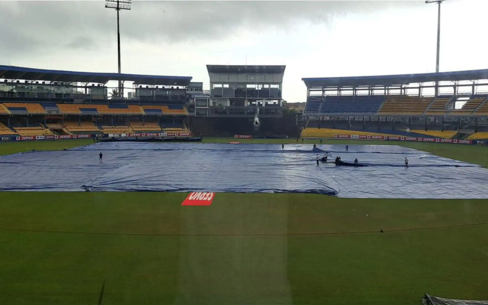 It's raining in Colombo at the moment [Source: @RoshanCricket/X]