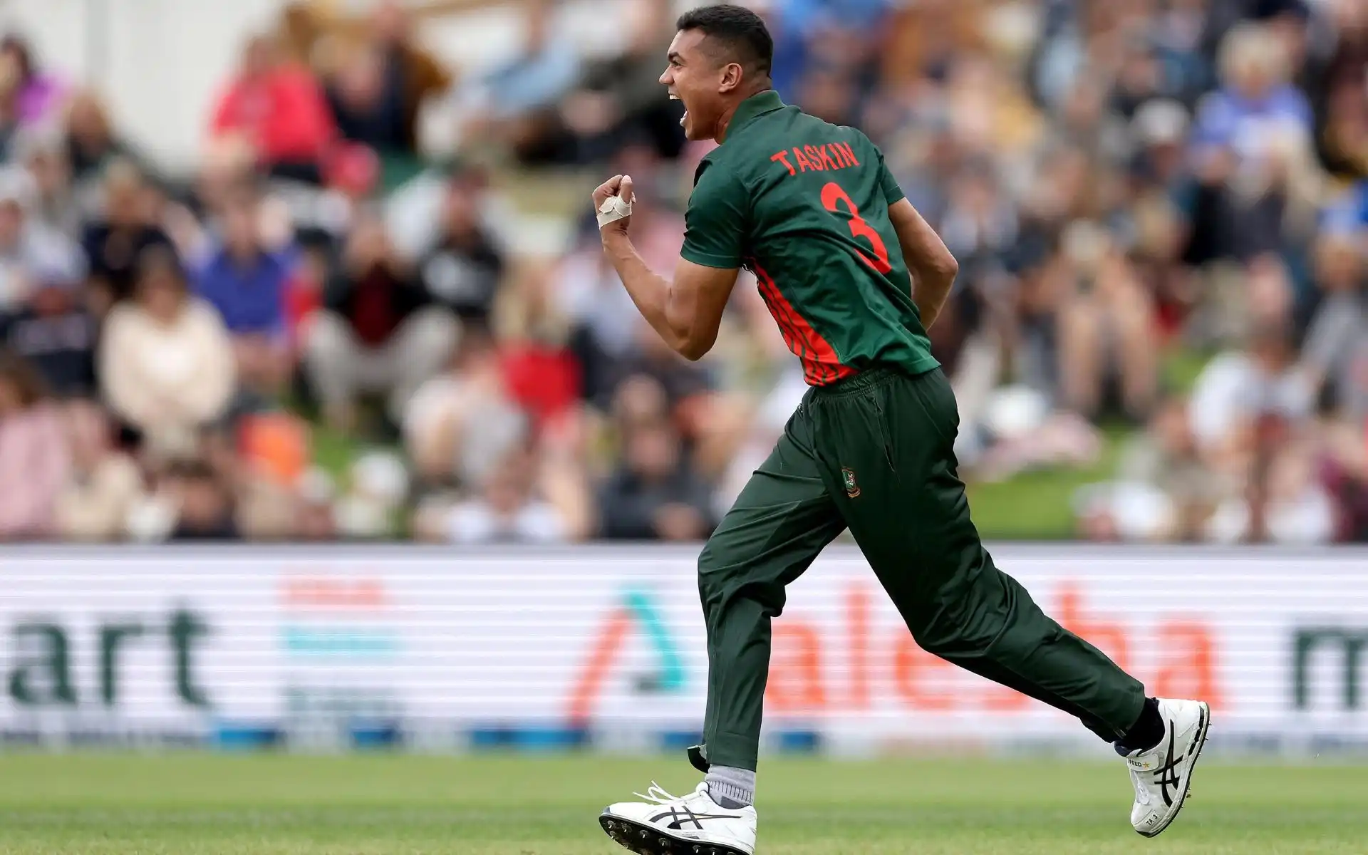 Taskin Ahmed To Head To England (Source: @ICC/x.com)