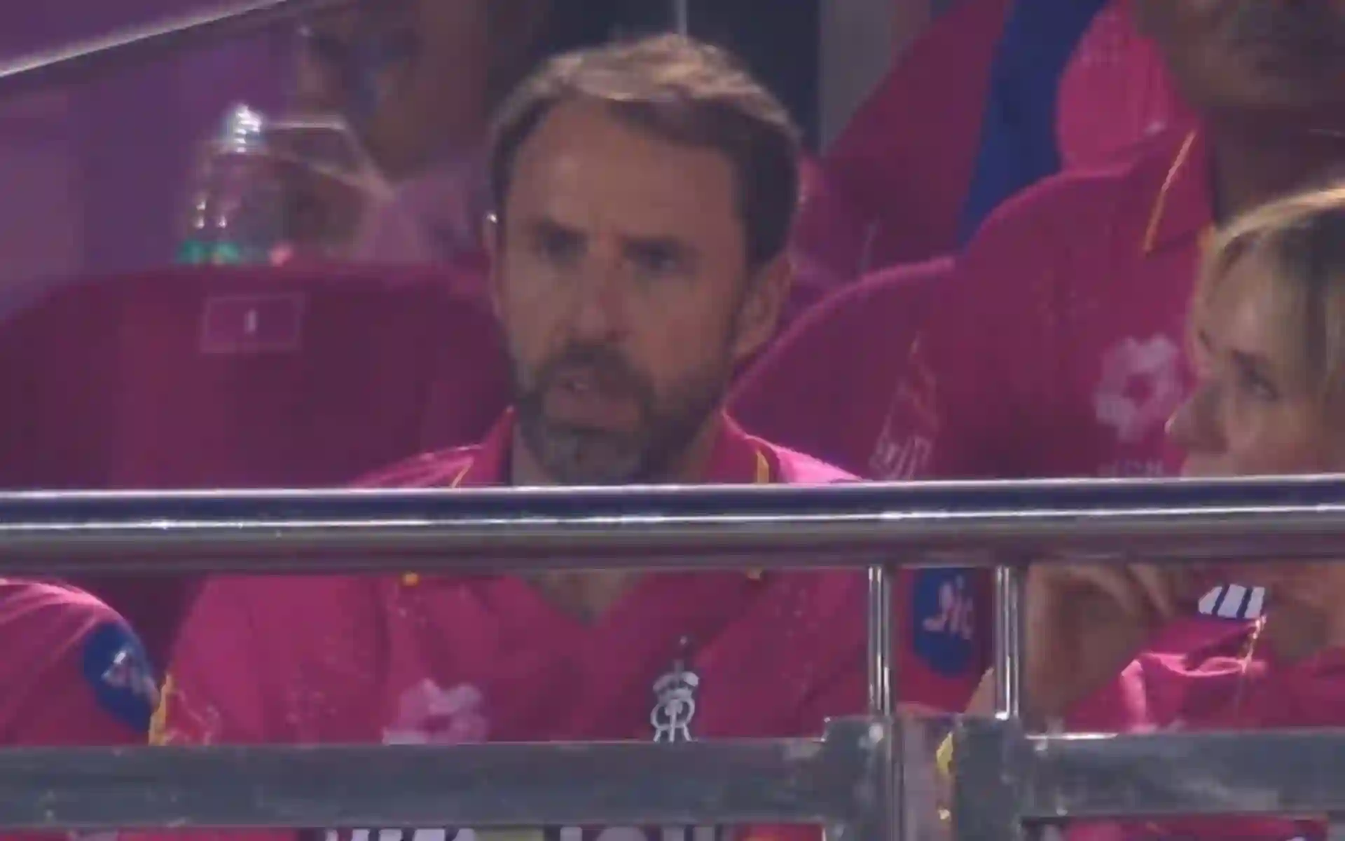 Gareth Southgate in RR jersey [Source: @RcbianOfficial/x.com]