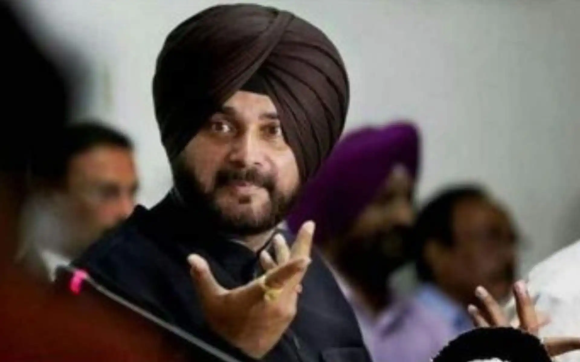 Fact Check: Has Navjot Singh Sidhu Been Sacked From IPL 2025 Commentary? Fact Check: Has Navjot Singh Sidhu Been Sacked From IPL 2025 Commentary?