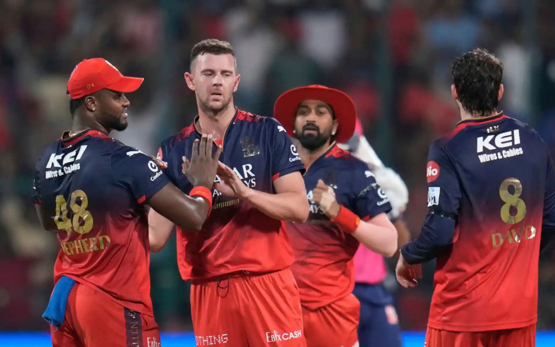 IPL 2025: RCB vs CSK मैच में रजत पाटीदार ने जोश हेज़लवुड को क्यों रखा बाहर?