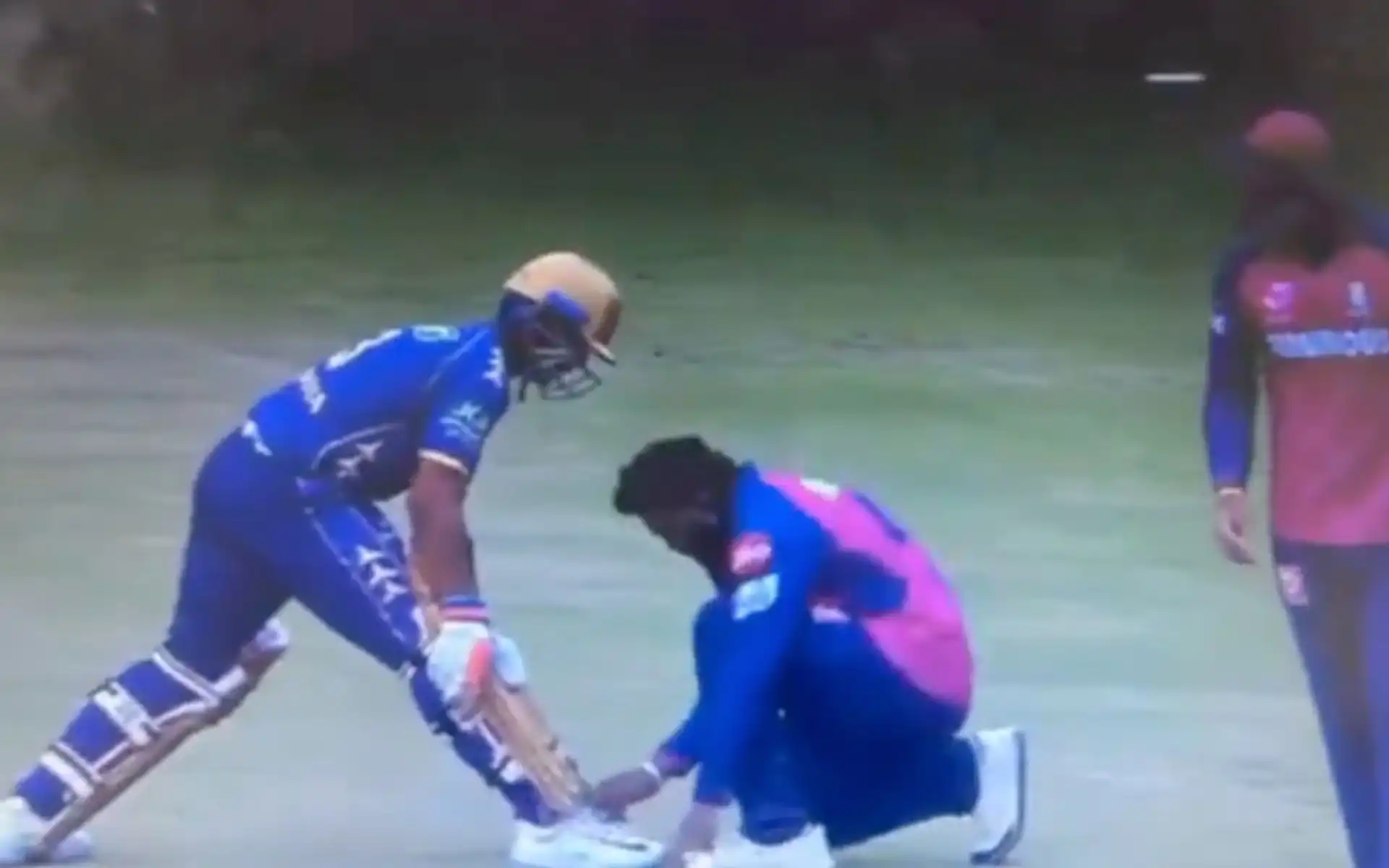 Russell and Hasaranga - (Source : @ScreenGrab)
