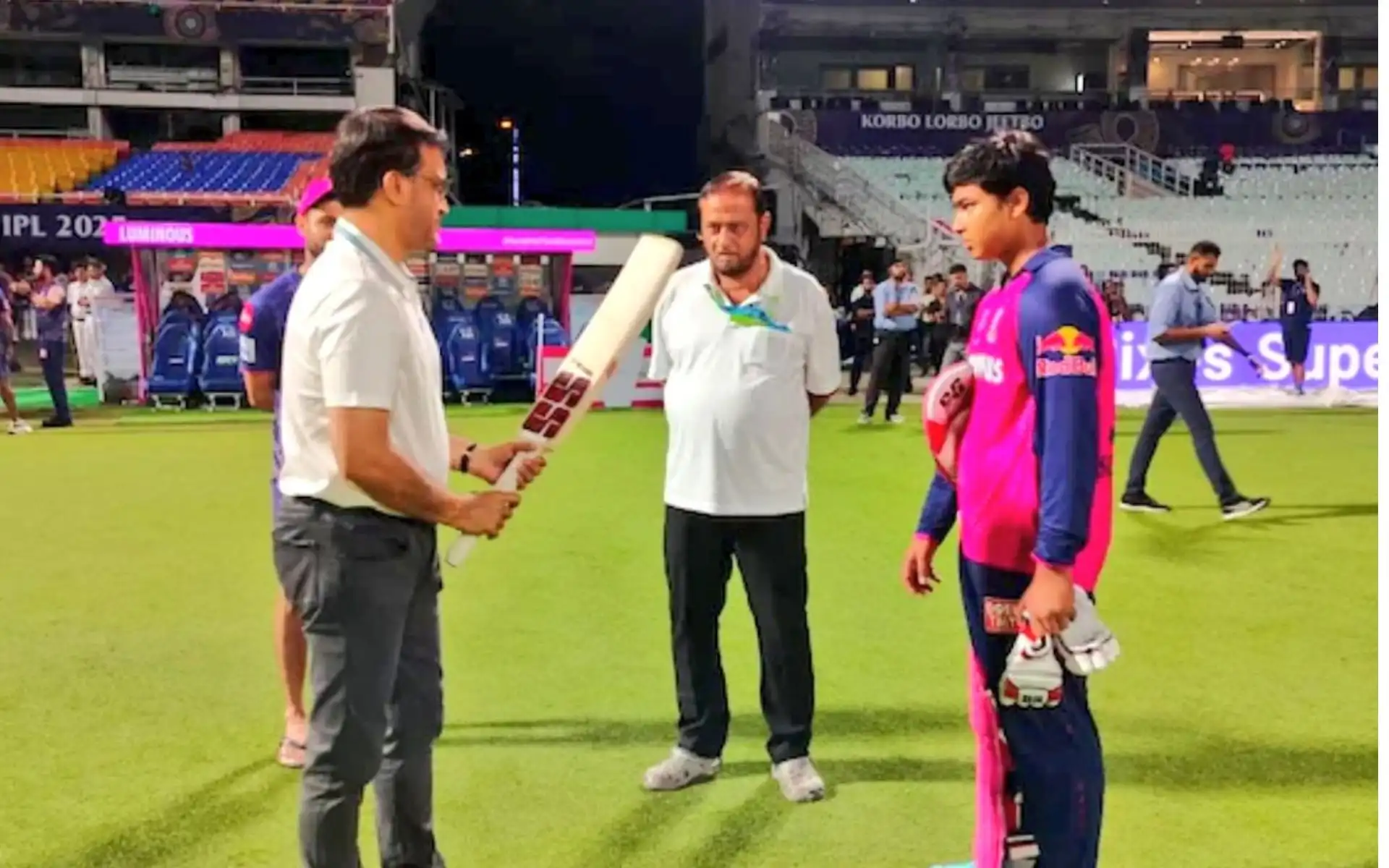 Sourav Ganguly's advice to Vaibhav Suryavanshi [Source: @ShayanAcharya/X.com]