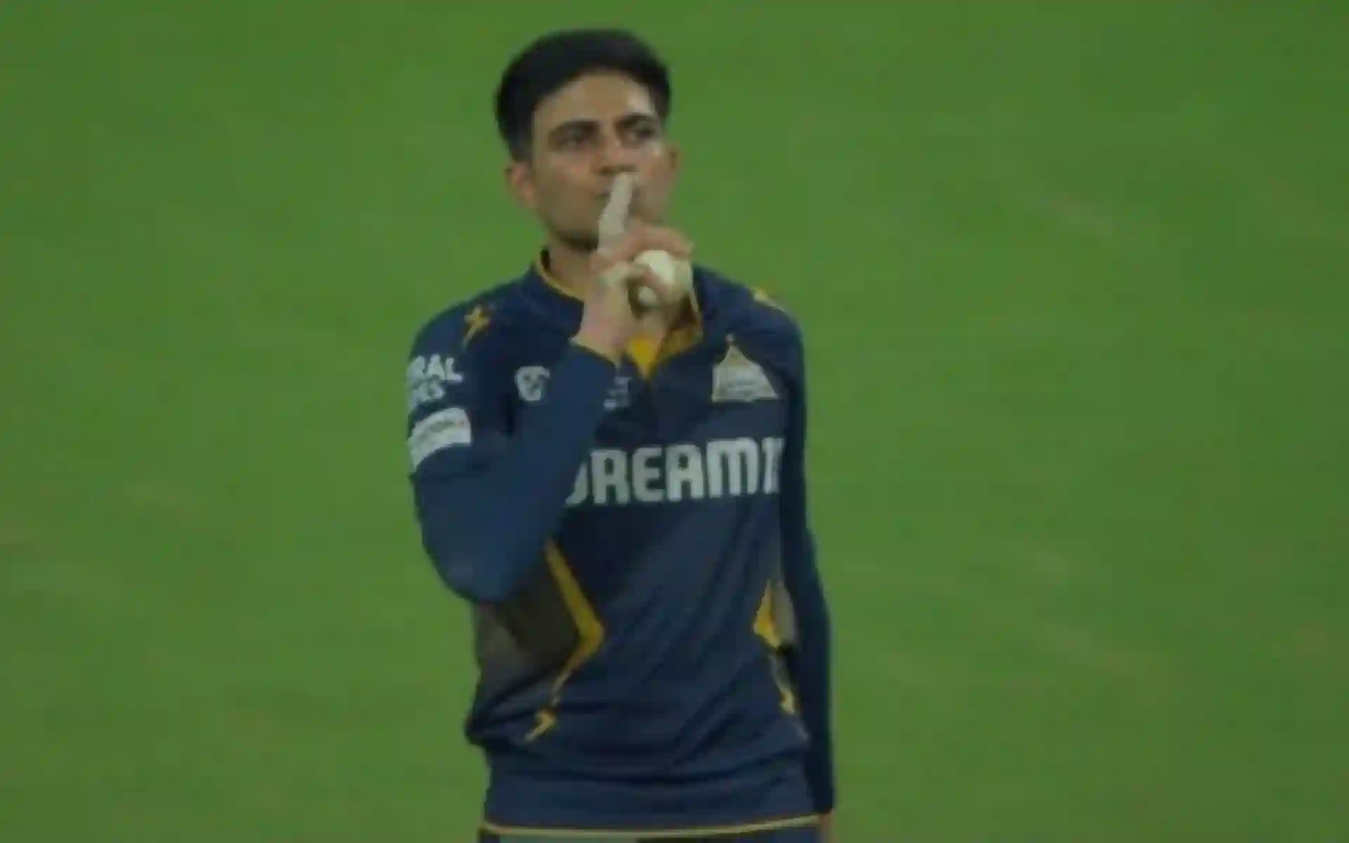 Shubman Gill Silences Wankhede [Source: @ImTanujSingh/X.com]