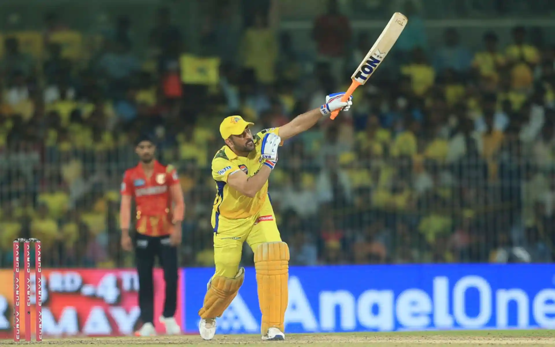 MS Dhoni Misses Practice Sessions Before KKR Clash; CSK Coach Gives Major Fitness Update