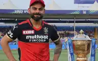 Virat Kohli with the IPL trophy [Source: x.com]