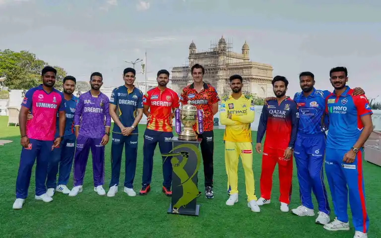 IPL 2025 captains with trophy (Source: AP Photos)