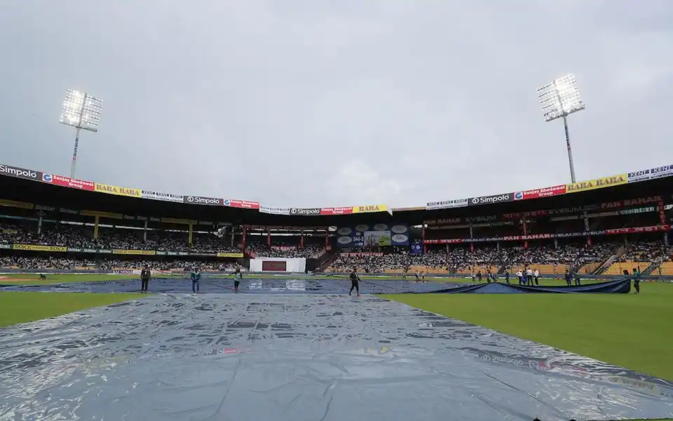 M Chinnaswamy Stadium weather update (Source:@mufaddal_vohra,x.com)