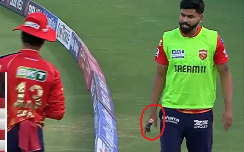 Shreyas Iyer with finger injury (Source: @TukTuk_Academy/X.com)