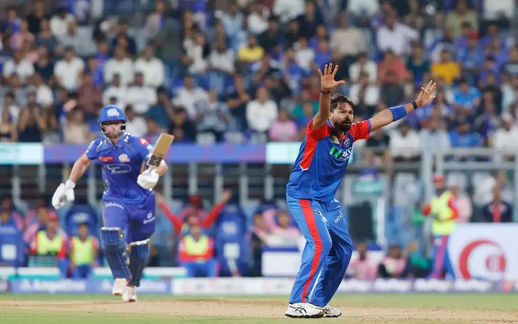 Mukesh Kumar fined [Source: @Kavya_Maran_SRH/X.com]