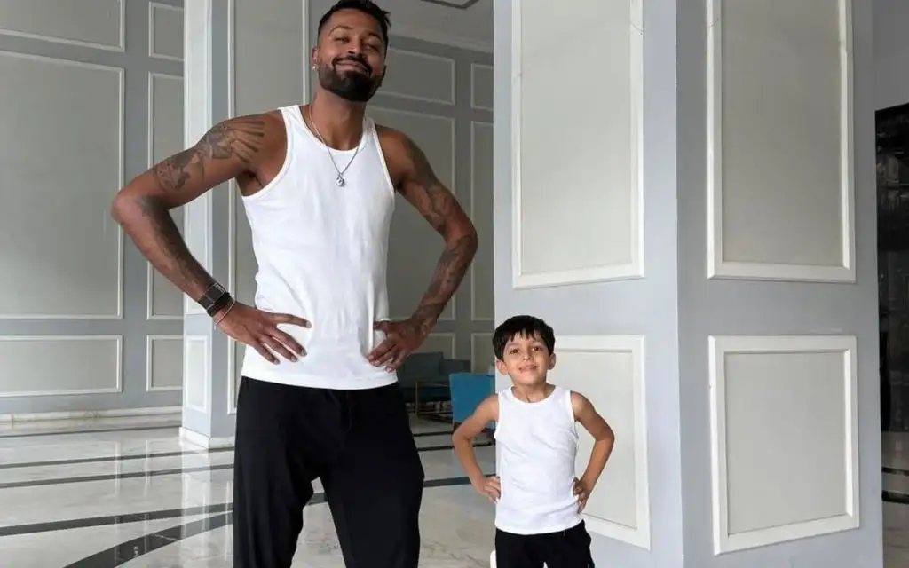 Hardik Pandya With His Son (Source: @CricCrazyJohns/x.com)
