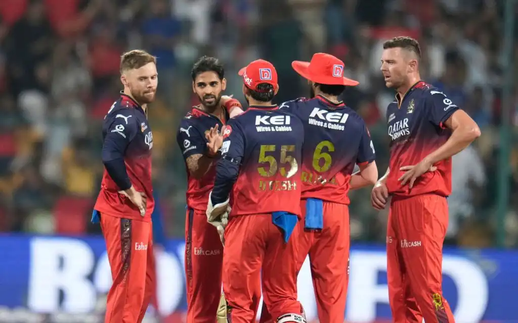 Who will partner Bhuvneshwar Kumar [Source: AP Photo]
