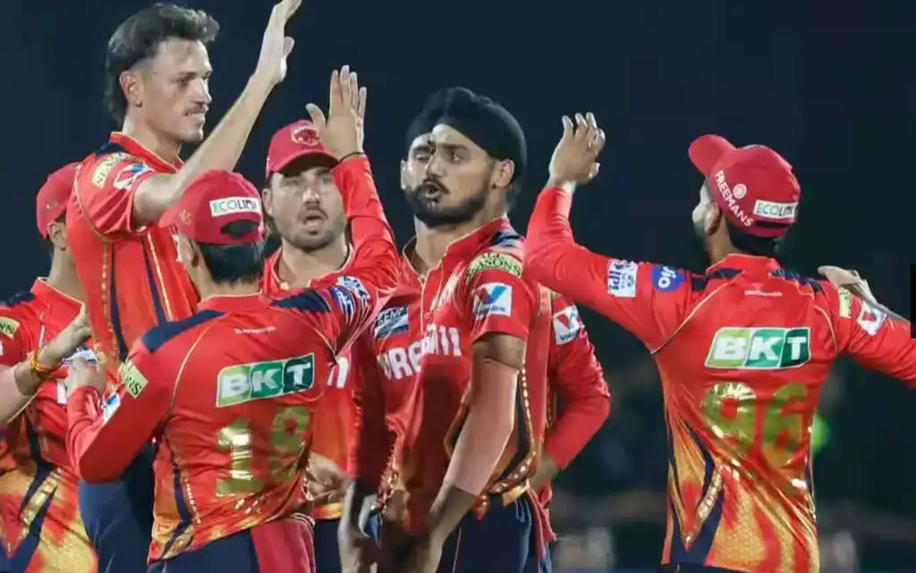 Who has Jamieson replaced [Source: @iplt20.com]
