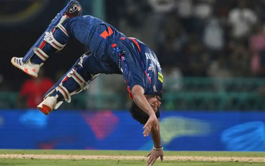 Rishabh Pant on his way to century against RCB (Source: AP Photos)