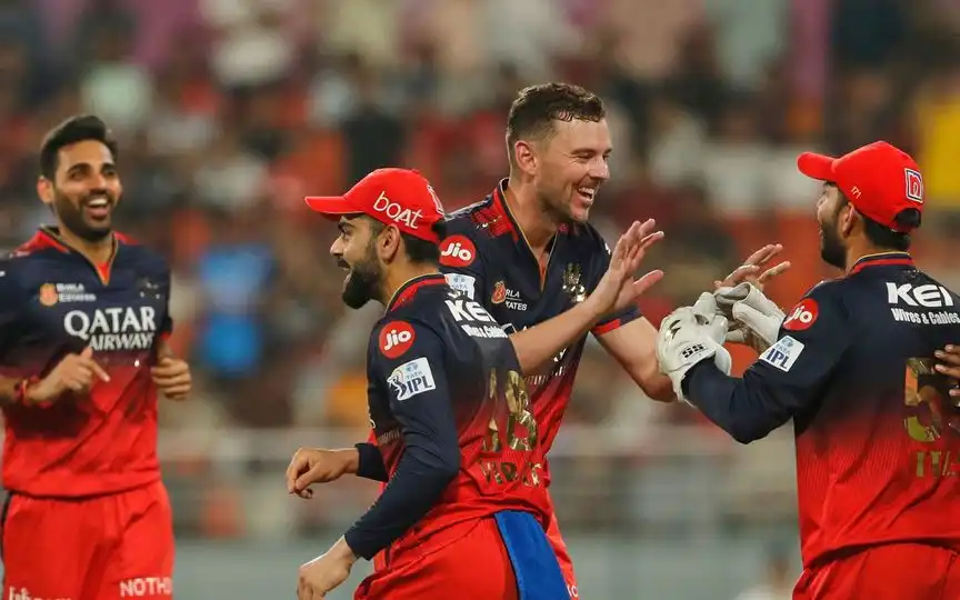 RCB team [Source: AP Photos]