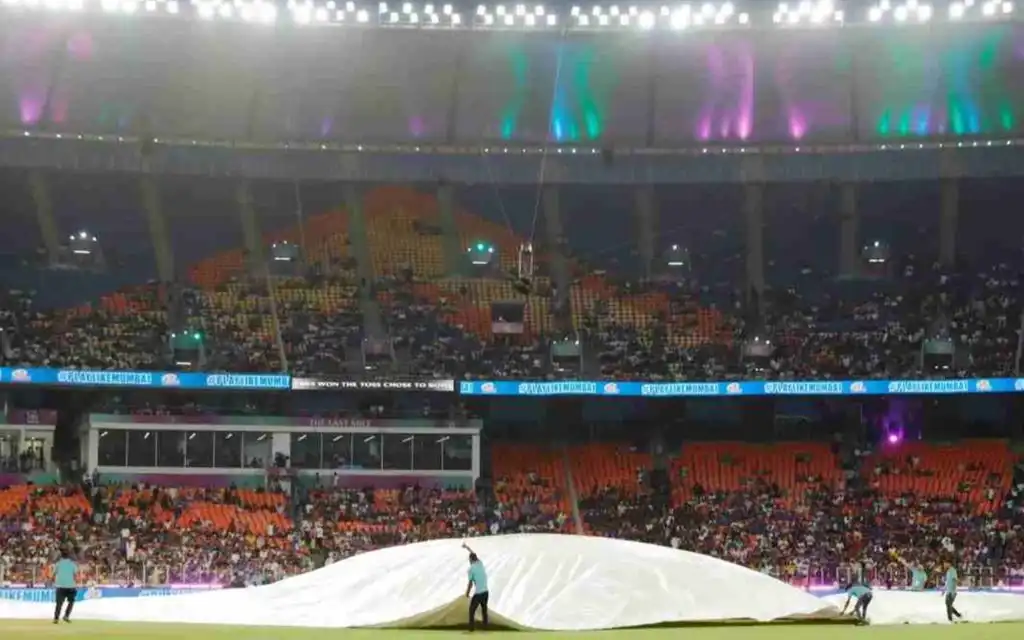 Rain in ahmedabad [Source: @iplt20.com]
