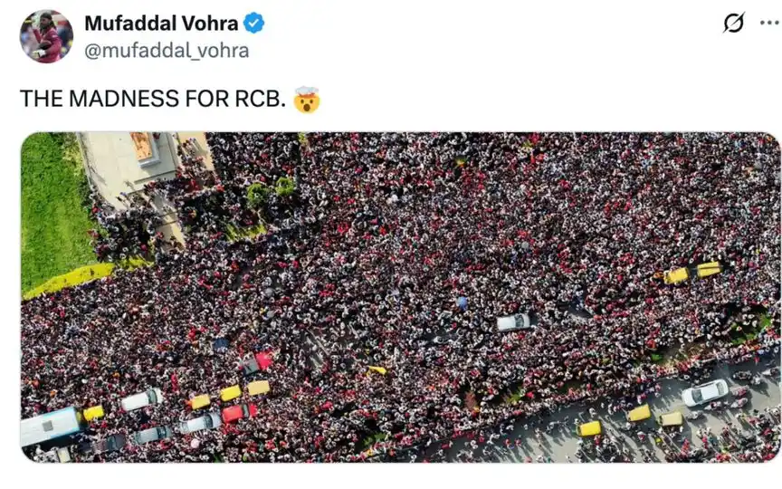 Fans hit streets in Bengaluru [Source: @mufaddal_vohra, X.com]