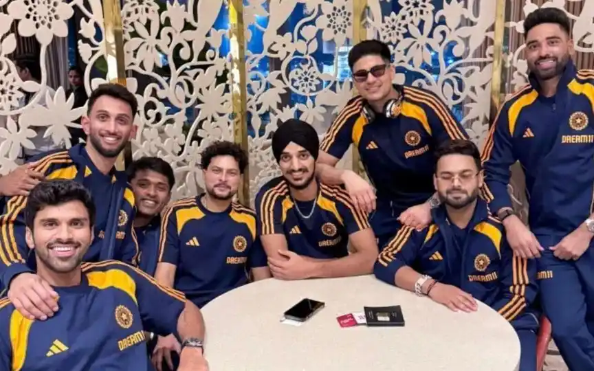 India team at airport - (Source :@Johns/X.com)