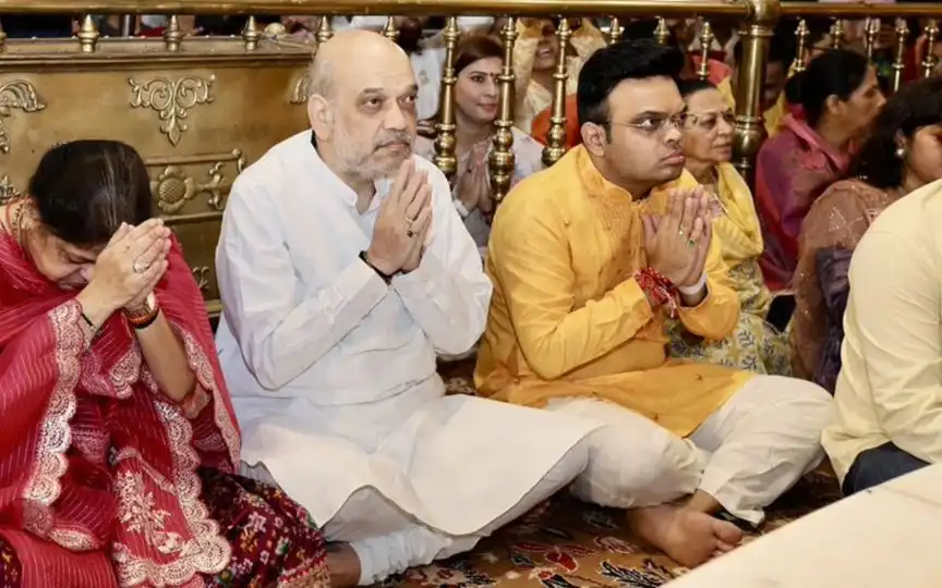 Jay Shah with his father Amit Shah (X.com/@iridium345)