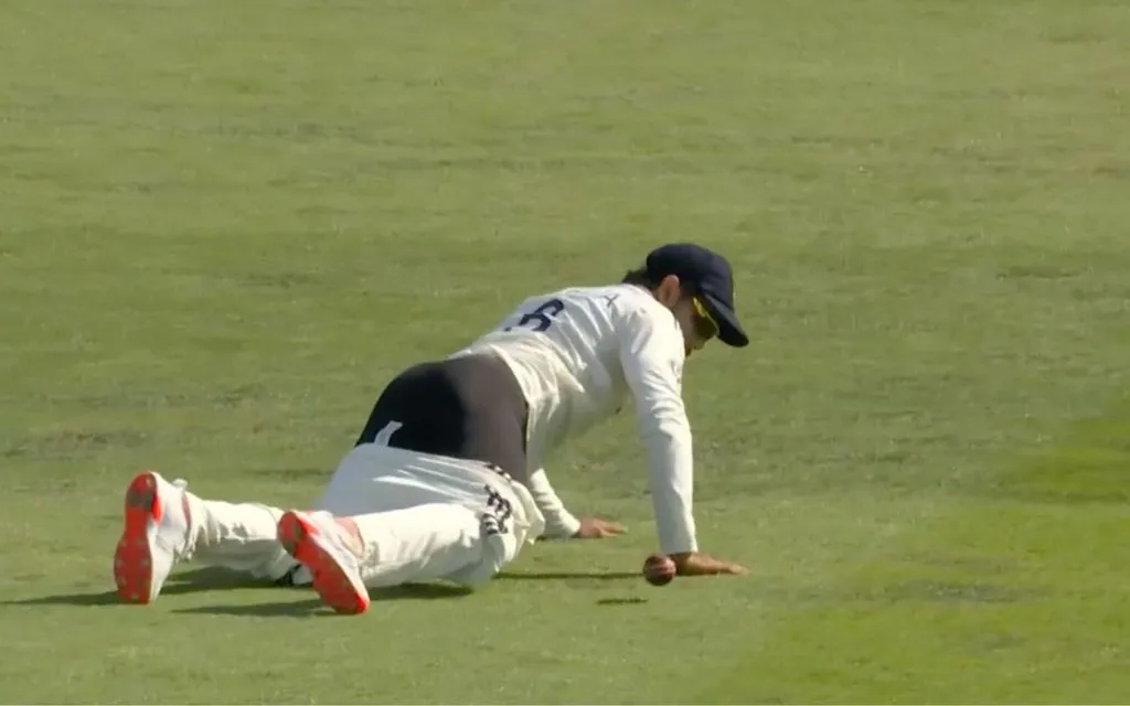 Ravindra Jadeja in awkward moment [Source: JioHotstar]